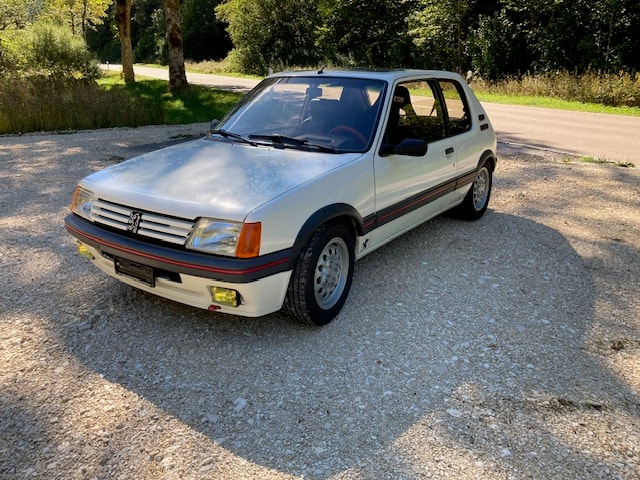 PEUGEOT 1.6 GTi-image-1