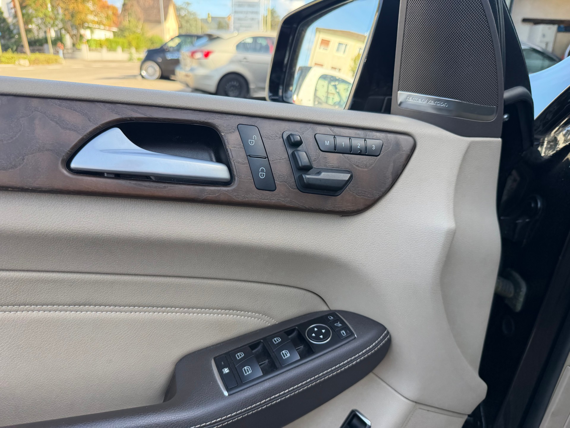 MERCEDES-BENZ ML 500 Executive 4Matic 7G-Tronic-image-11