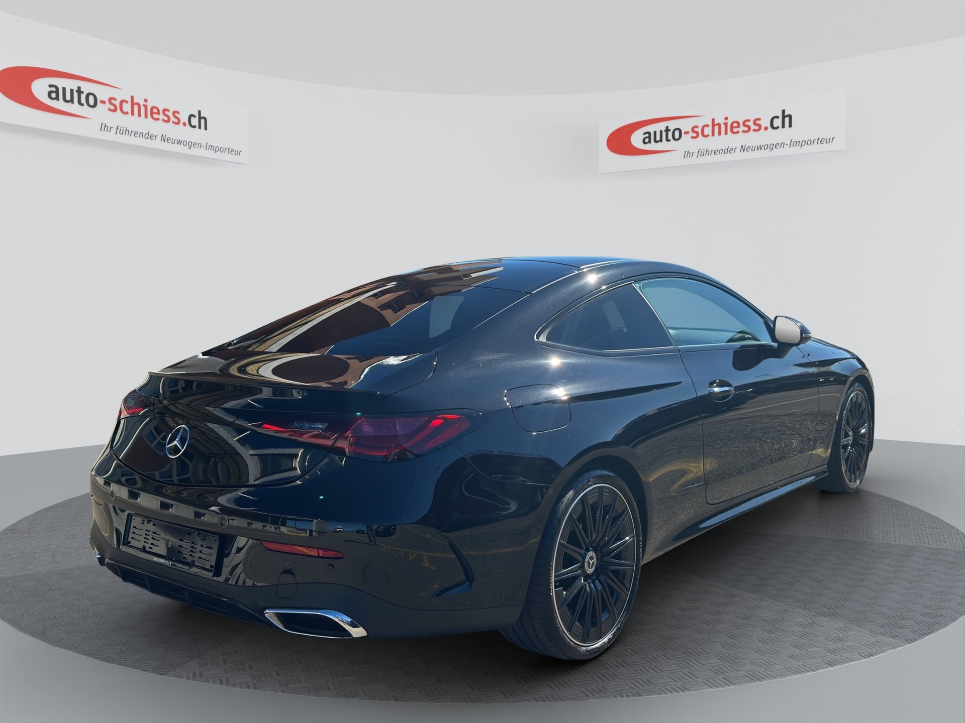 MERCEDES-BENZ CLE 200 Coupé AMG Line Night 9G-Tronic-image-4