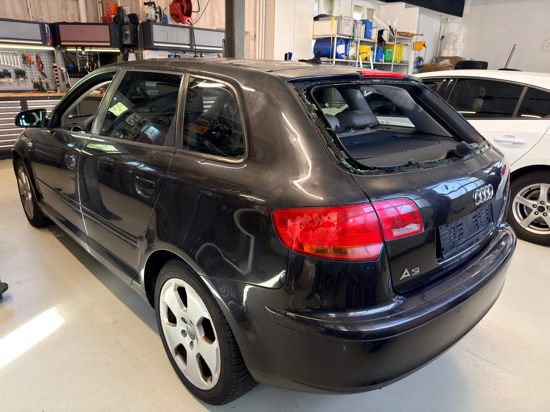 AUDI A3 Sportback 2.0 TDI Ambition HAGELSCHADEN-image-2