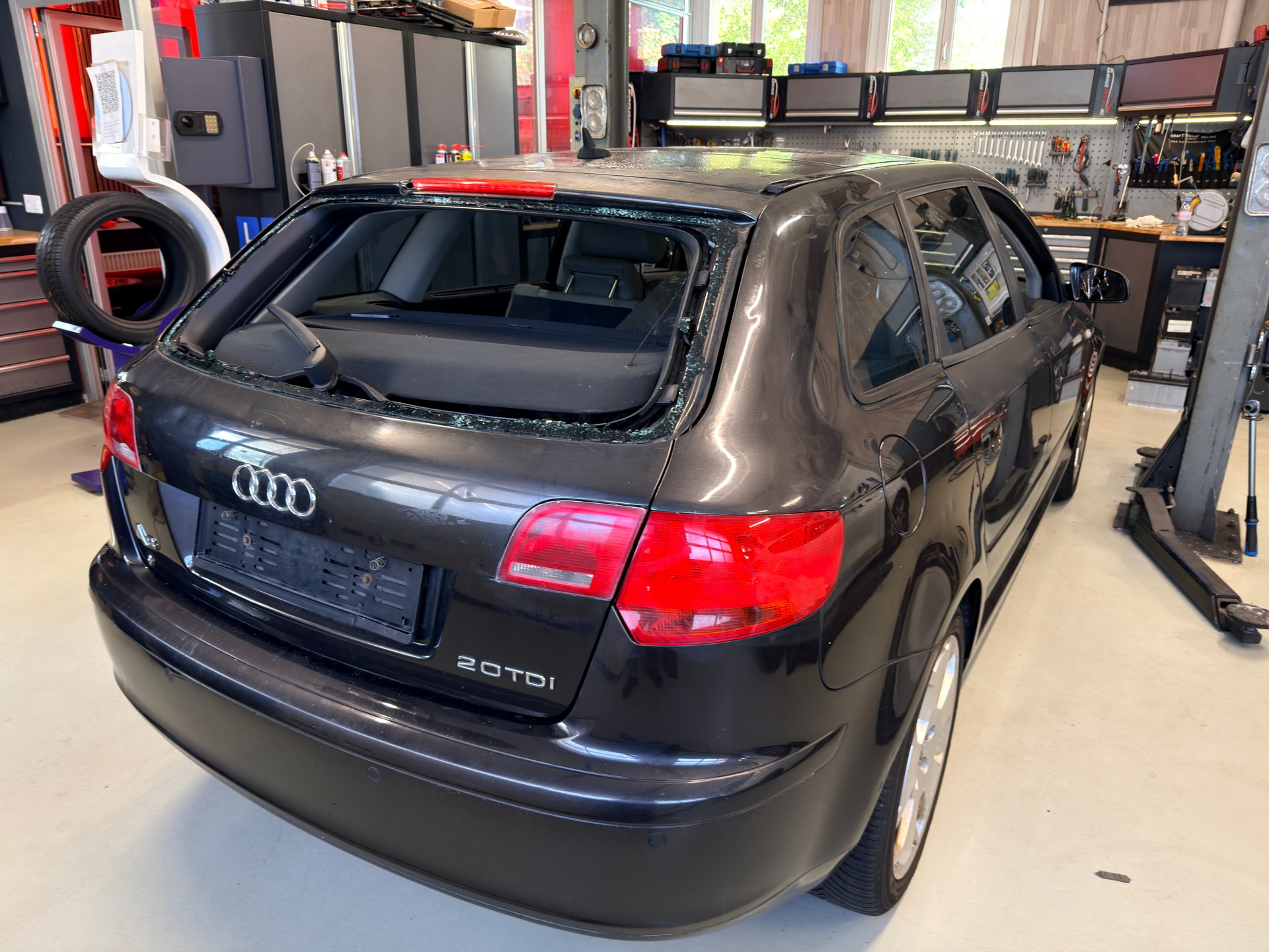 AUDI A3 Sportback 2.0 TDI Ambition HAGELSCHADEN-image-10