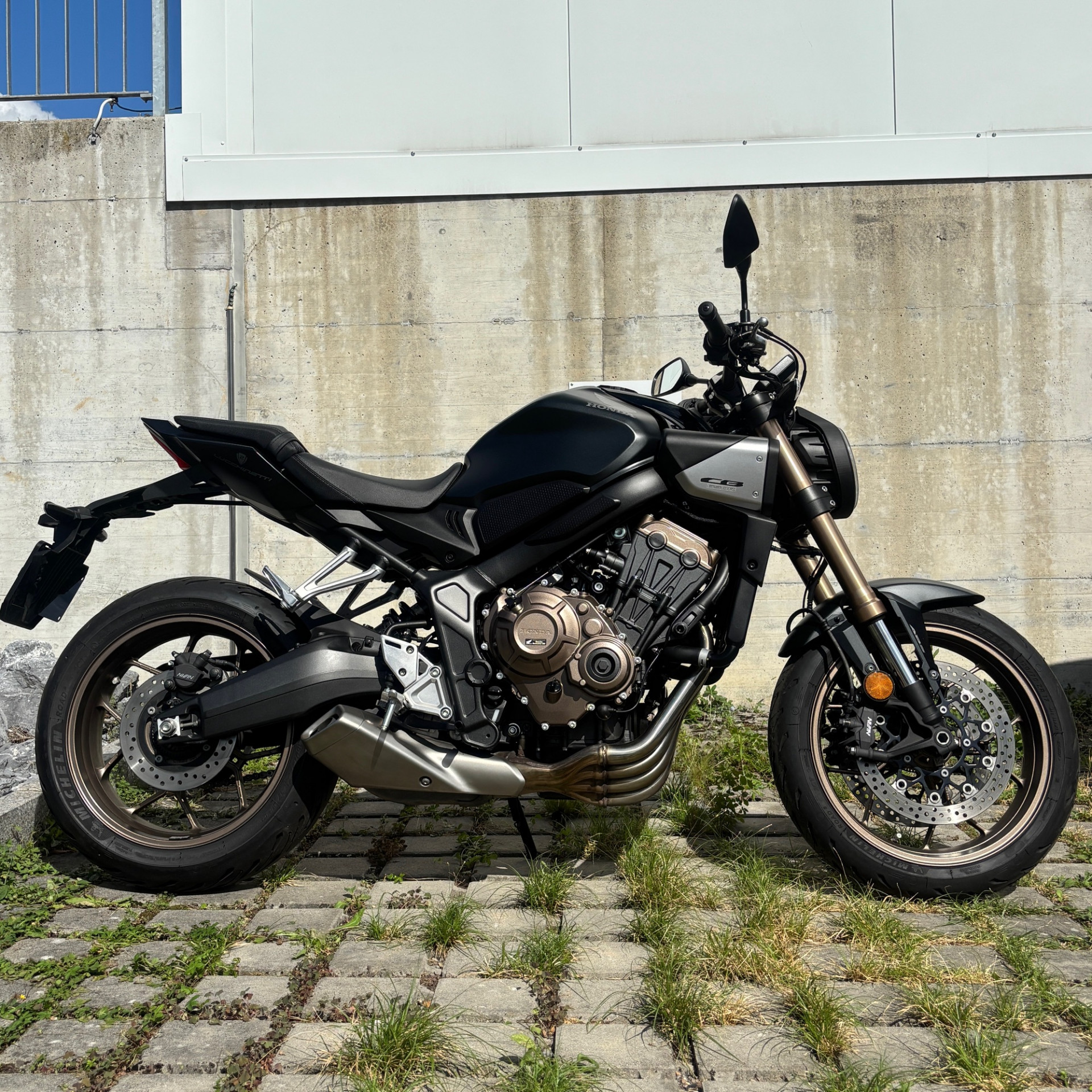 HONDA CB 650 R