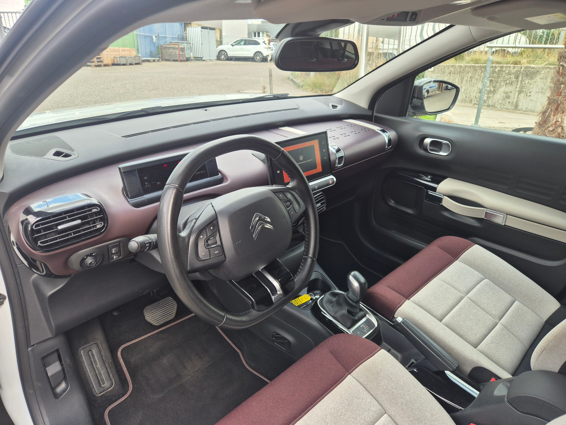 CITROEN C4 Cactus 1.2 e-THP Shine Editionl EAT6-image-8