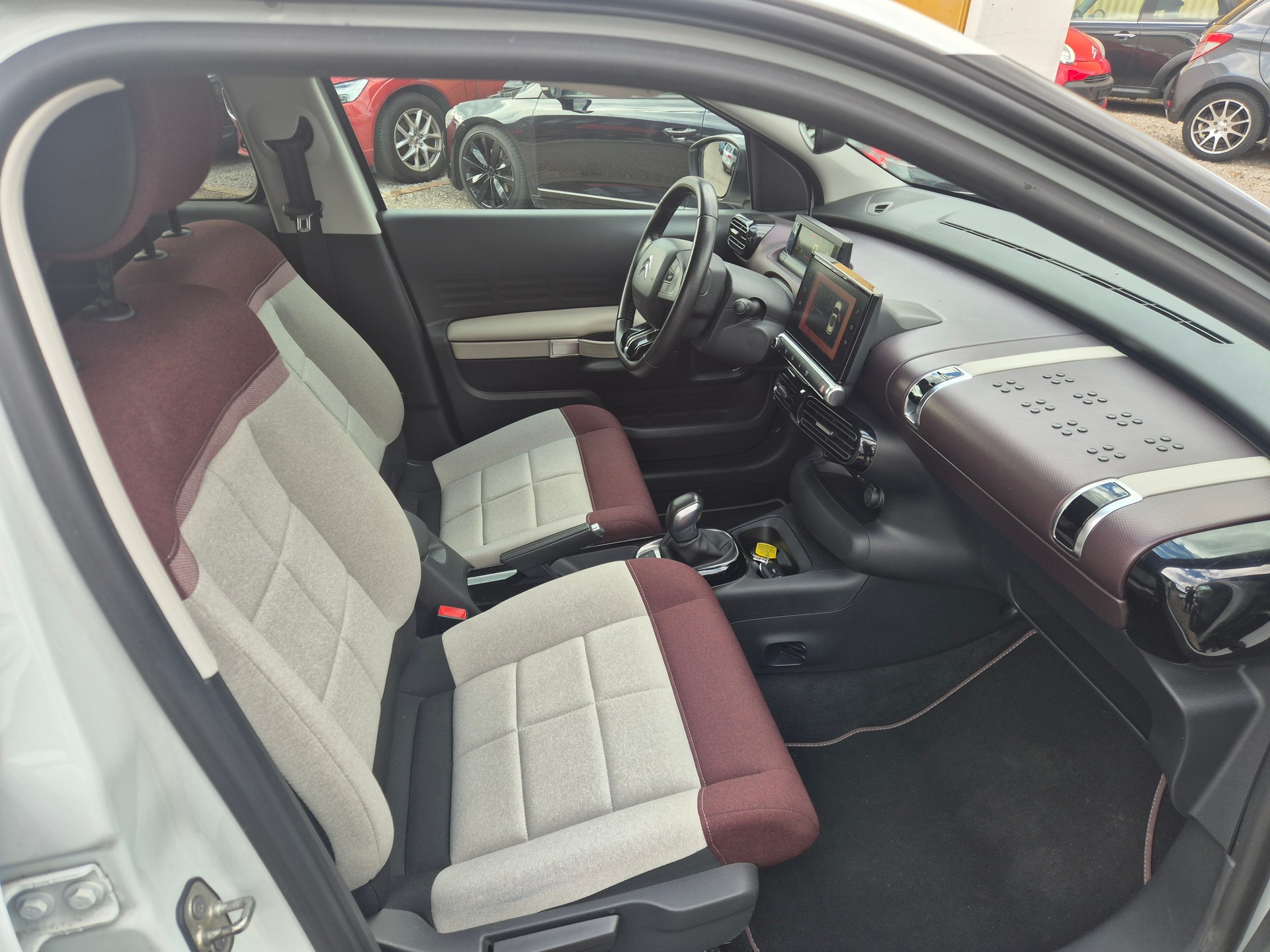 CITROEN C4 Cactus 1.2 e-THP Shine Editionl EAT6-image-4