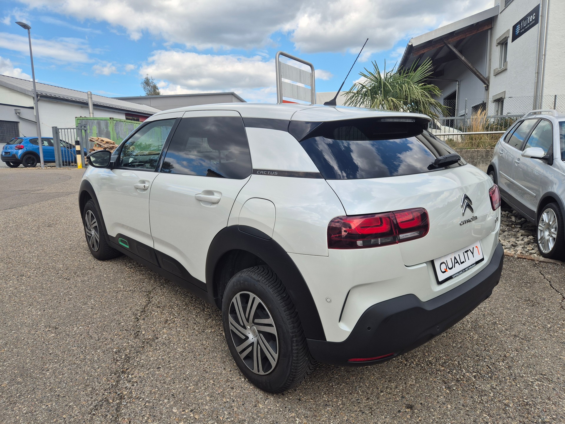 CITROEN C4 Cactus 1.2 e-THP Shine Editionl EAT6-image-10