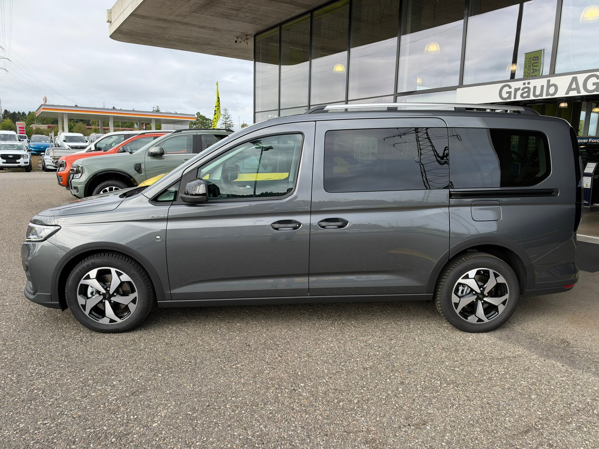 FORD Grand Tourneo Connect 2.0 EcoBlue AWD Active-image-3