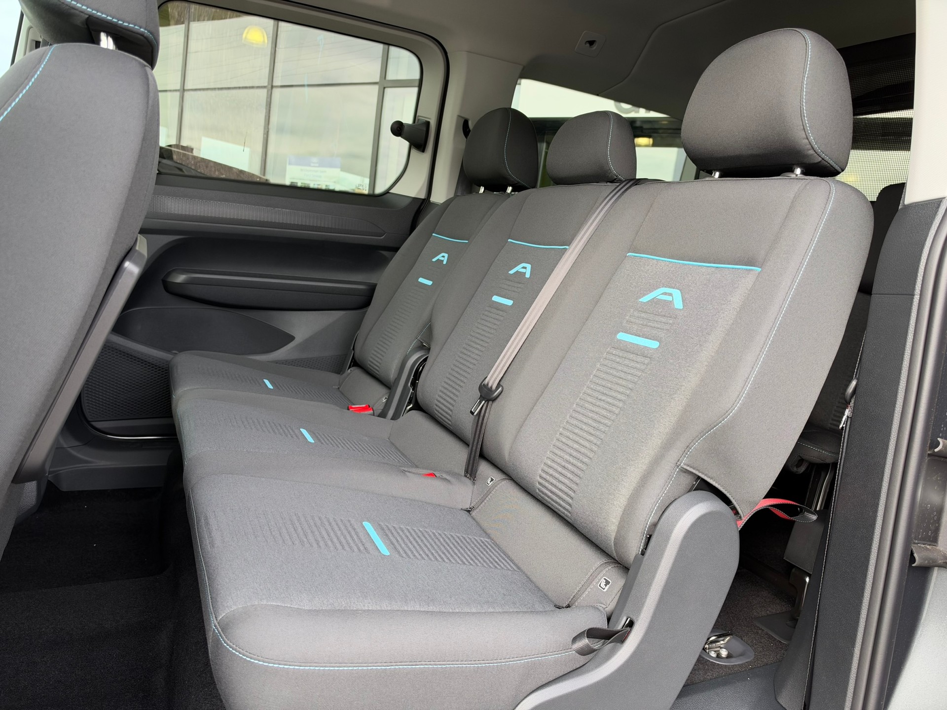 FORD Grand Tourneo Connect 2.0 EcoBlue AWD Active-image-7