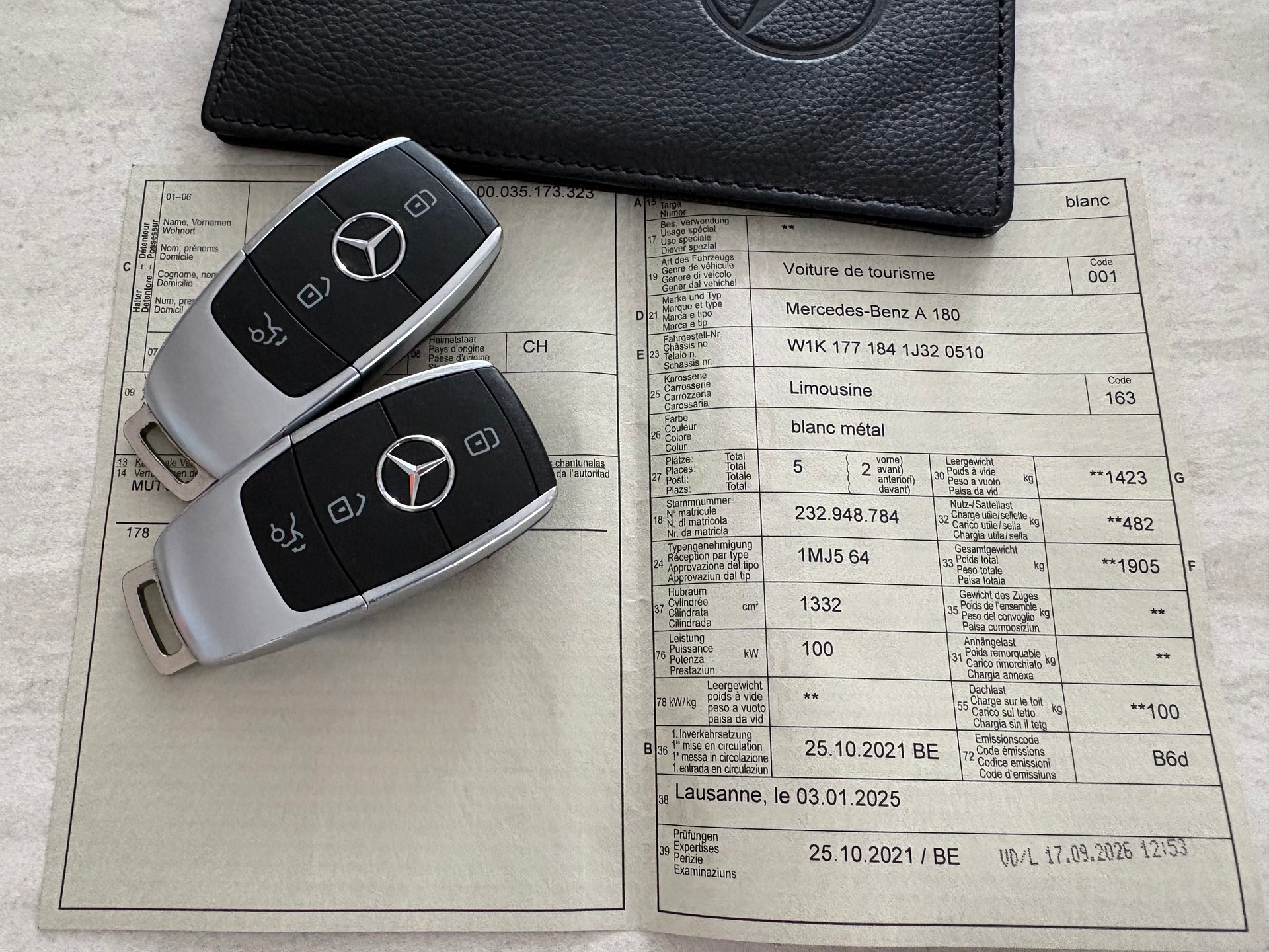 MERCEDES-BENZ A180 AMG Line Limousine 7G-DCT-image-17