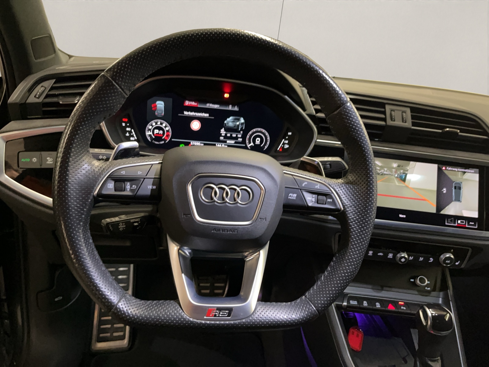 AUDI RS Q3 Sportback 2.5 TFSI quattro S-Tronic-image-9