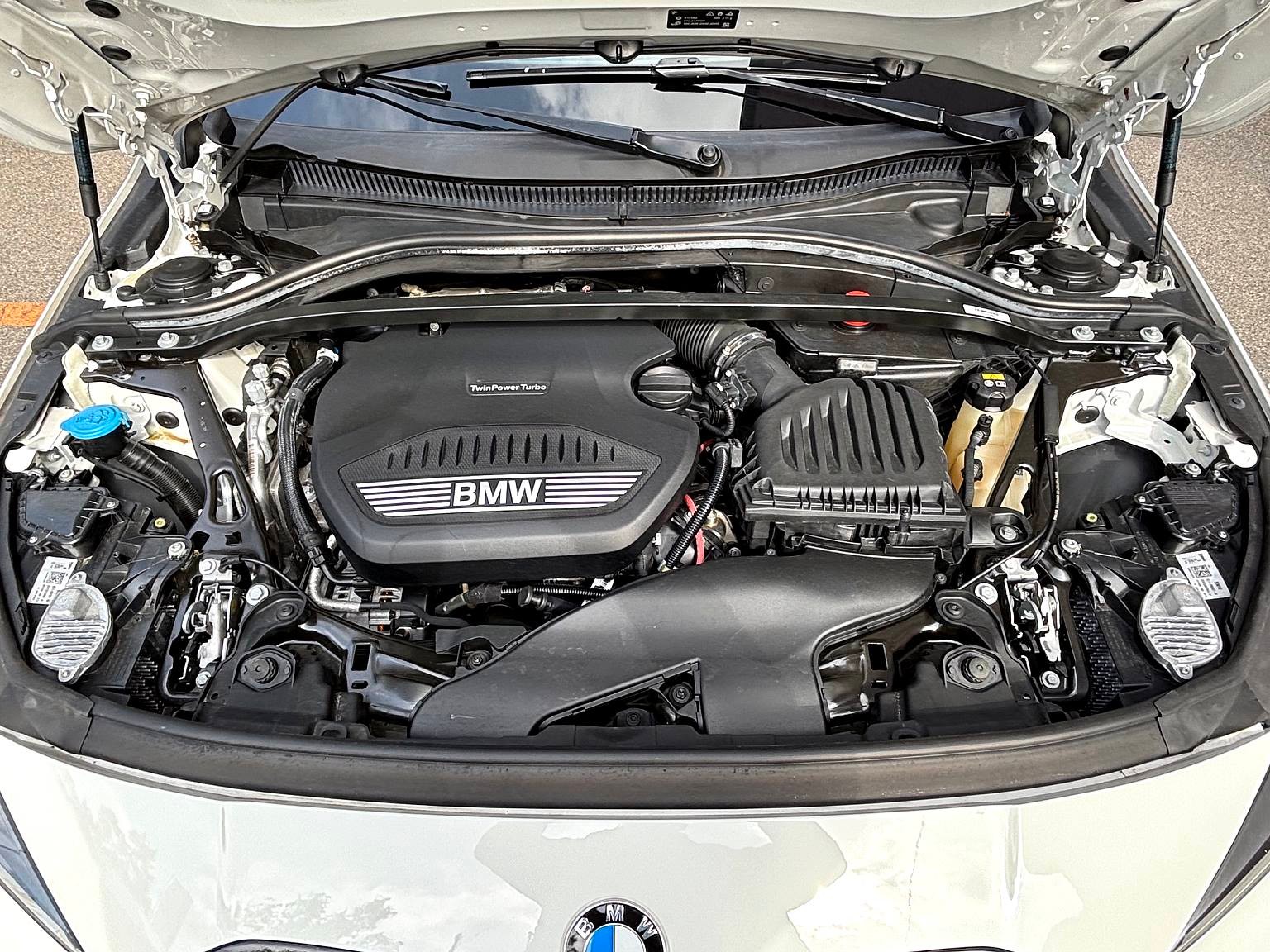 BMW 120d xDrive M Sport Steptronic SAG-image-9