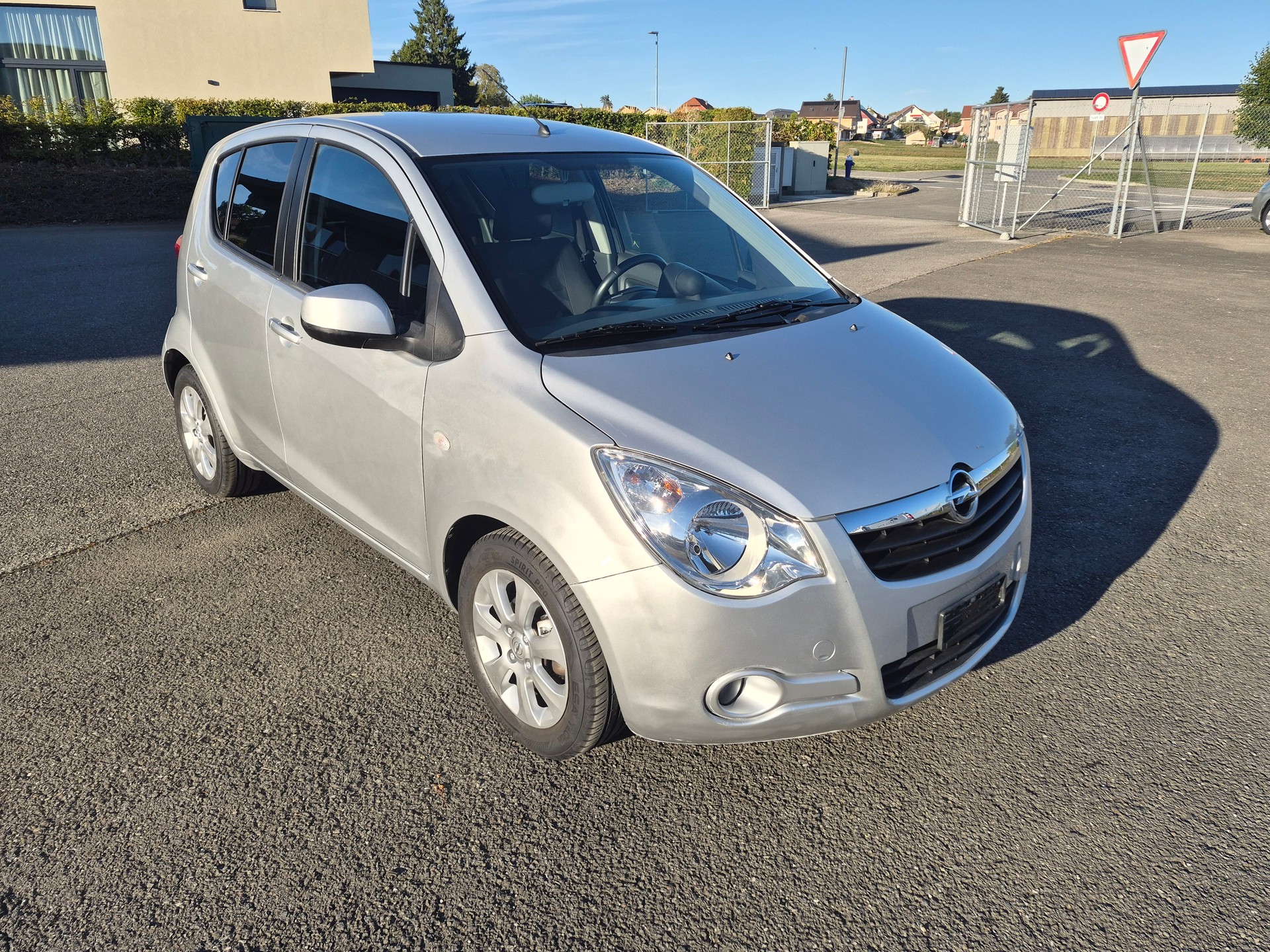 OPEL 1,2i enjoy-image-3