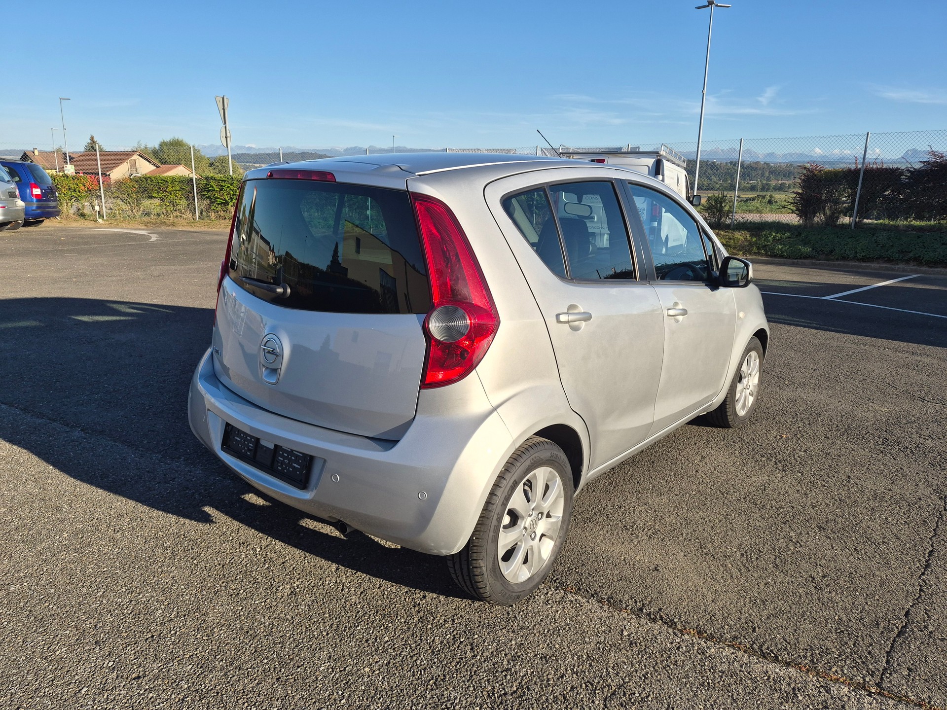 OPEL 1,2i enjoy-image-1