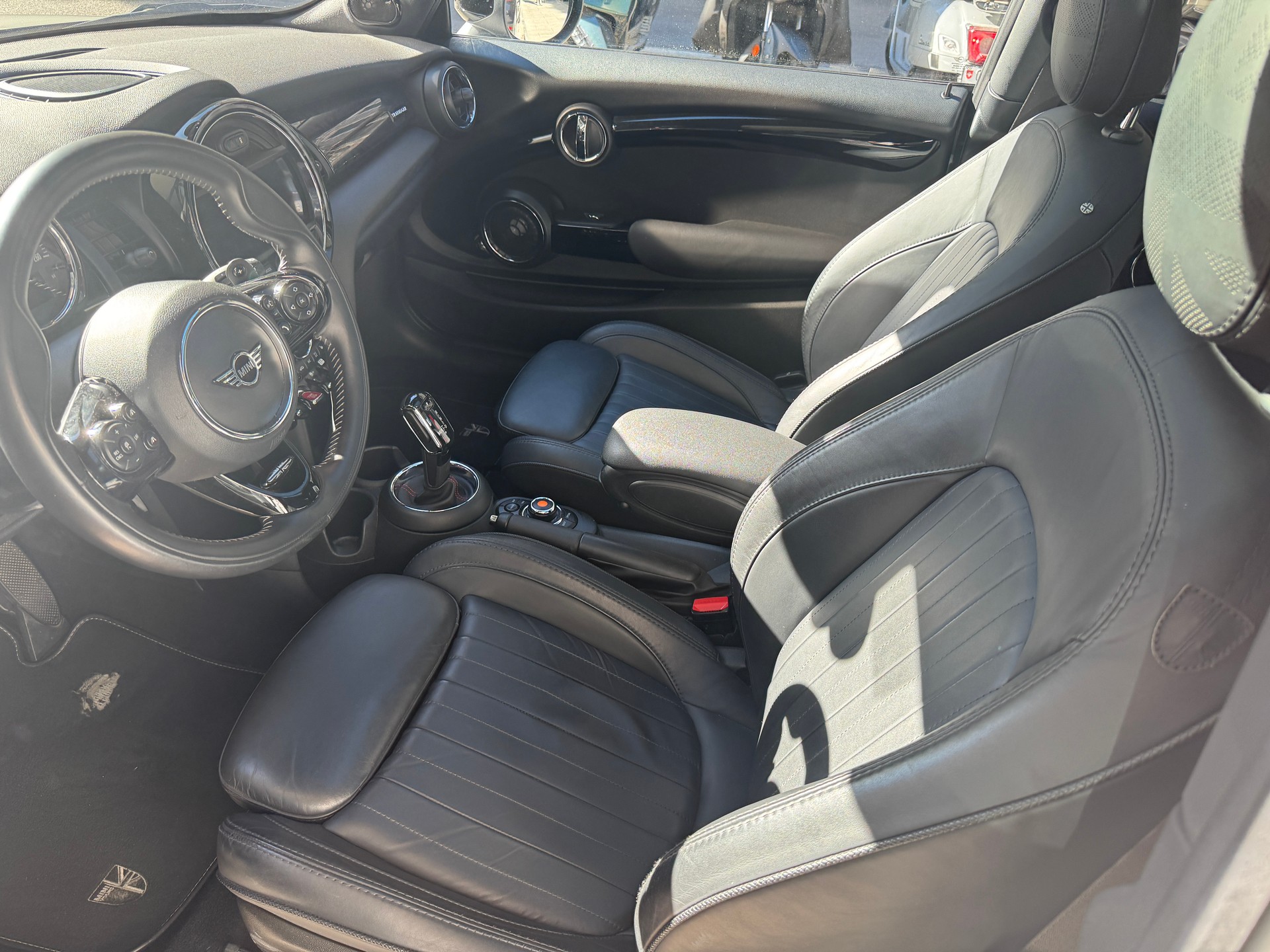 MINI Cooper S-image-6