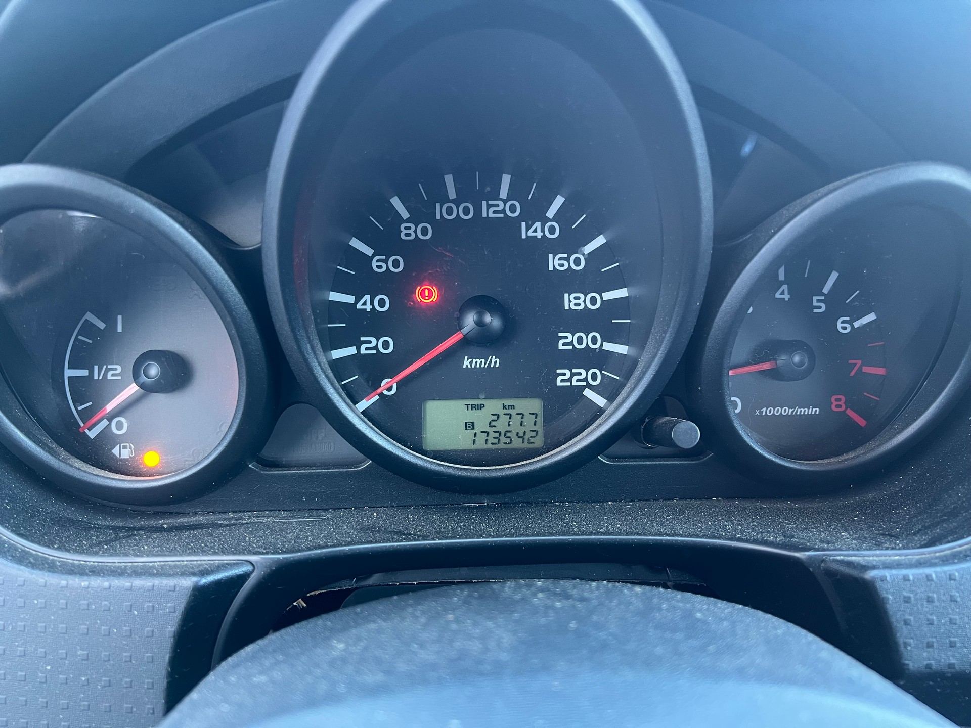 MITSUBISHI Colt 1.1 12V-image-12