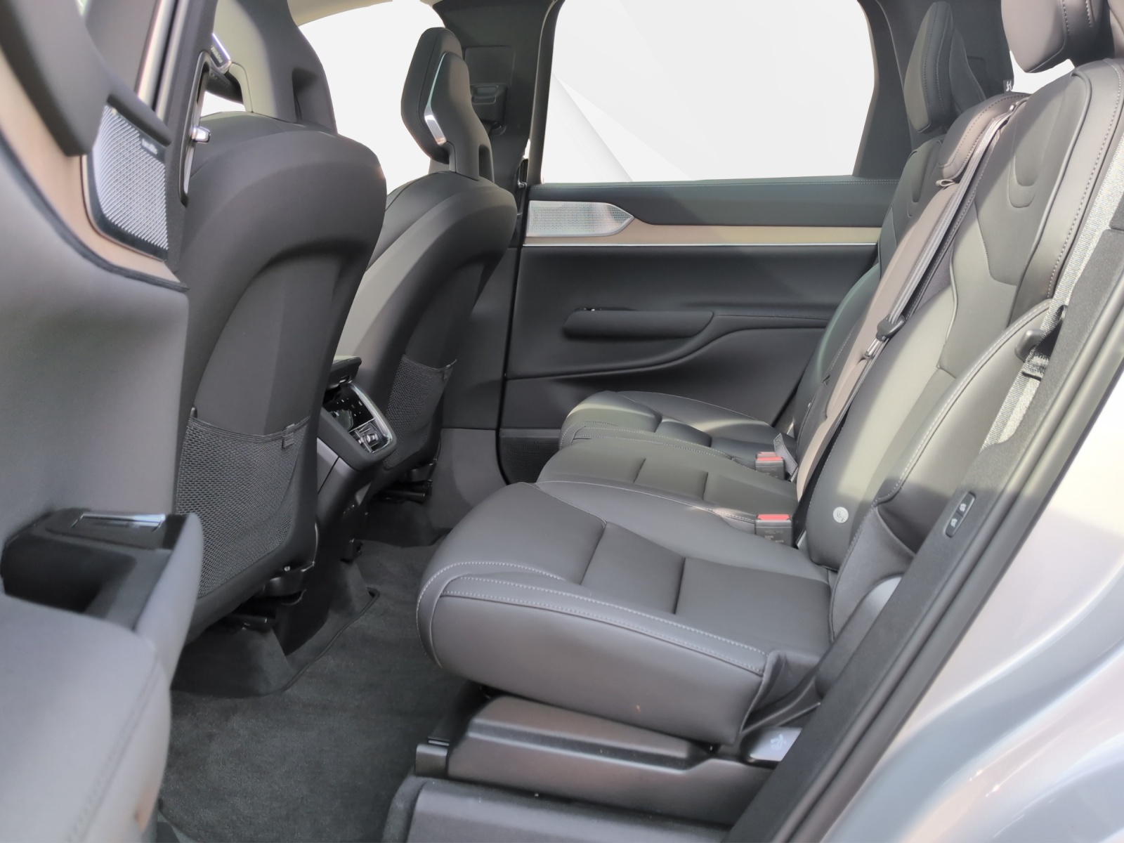 VOLVO EX 90 Twin Performance Ultra AWDD-image-13
