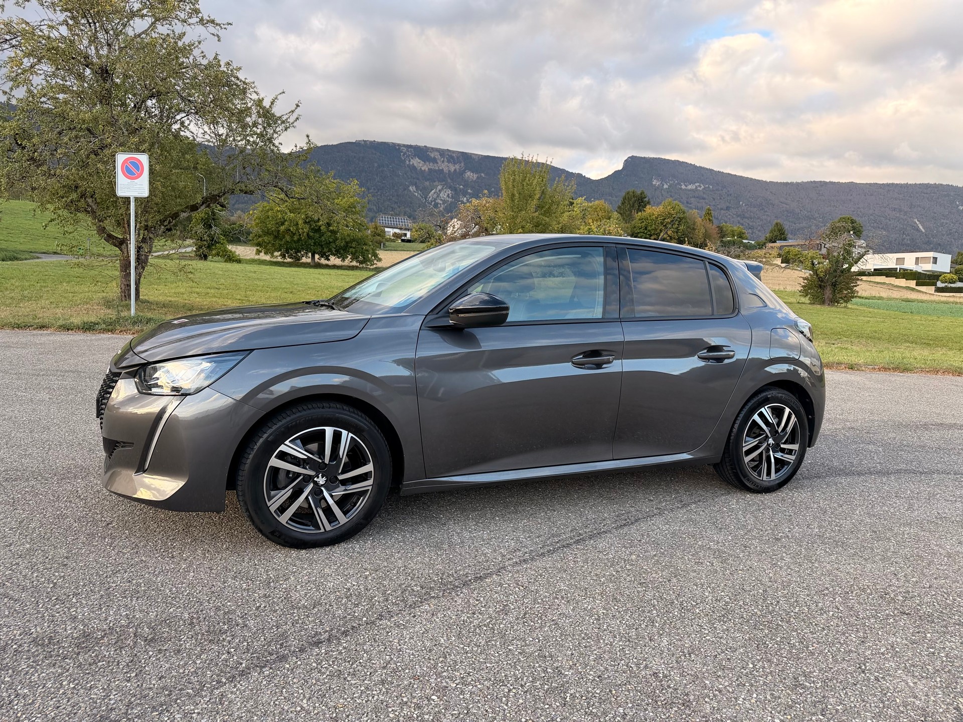 PEUGEOT 208 1.2 PureTech Active Pack EAT8-image-3