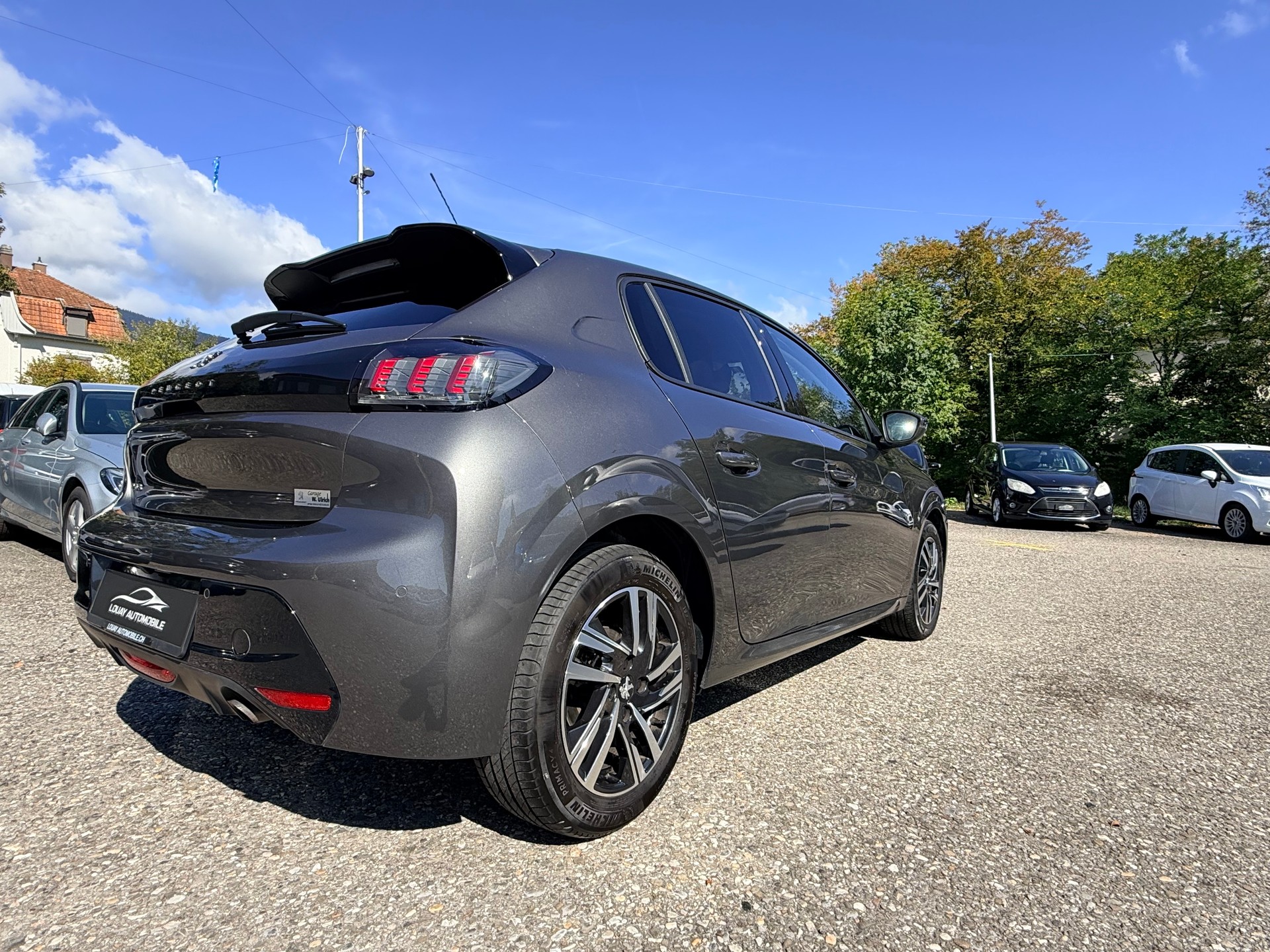 PEUGEOT 208 1.2 PureTech Active Pack EAT8-image-25