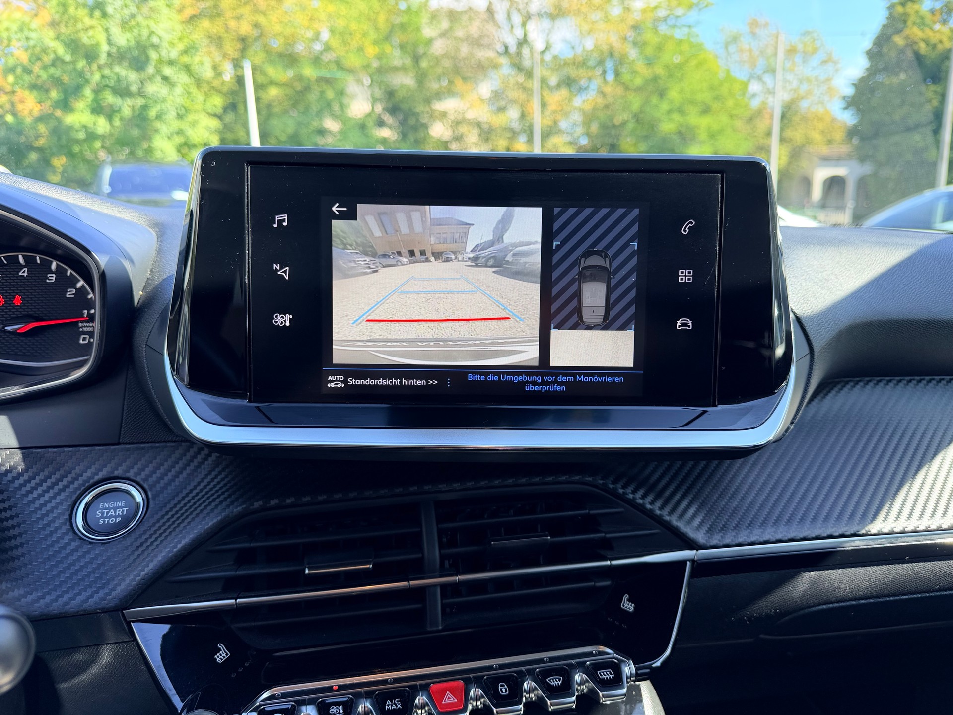PEUGEOT 208 1.2 PureTech Active Pack EAT8-image-18