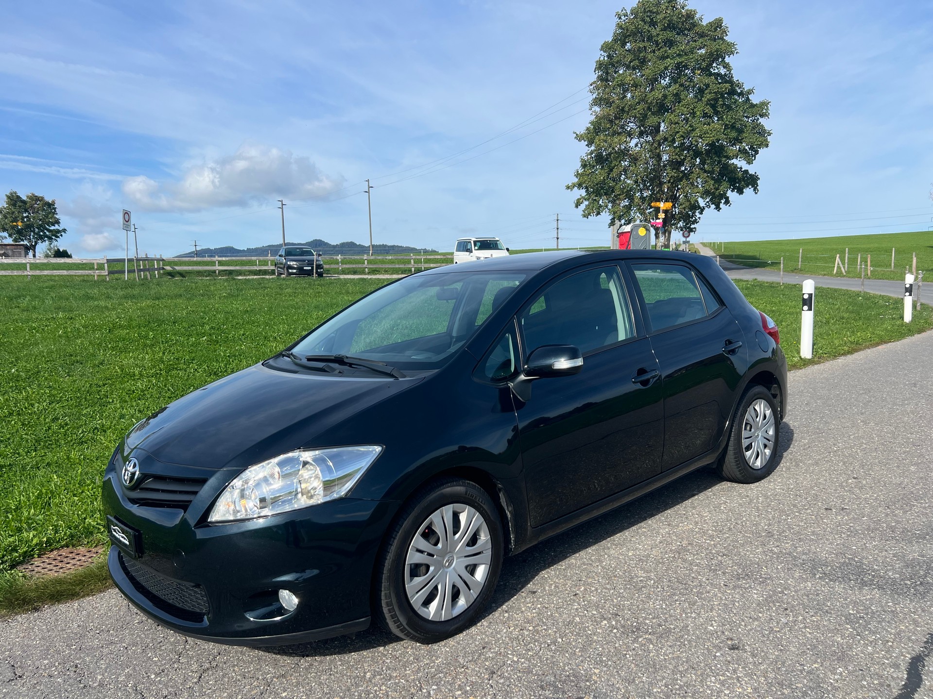 TOYOTA Auris 1.6 Linea Sol-image-0