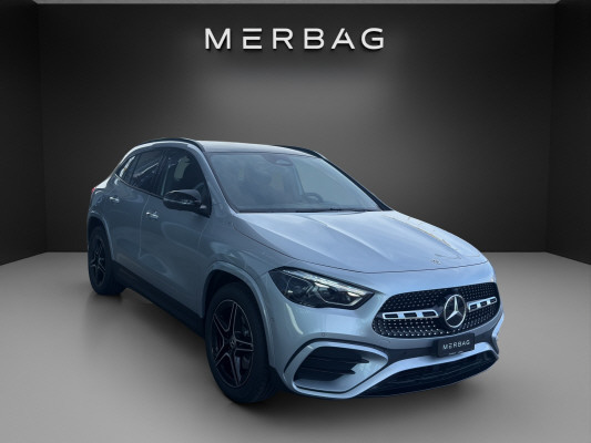 MERCEDES-BENZ GLA 200 Night Star 7G-D