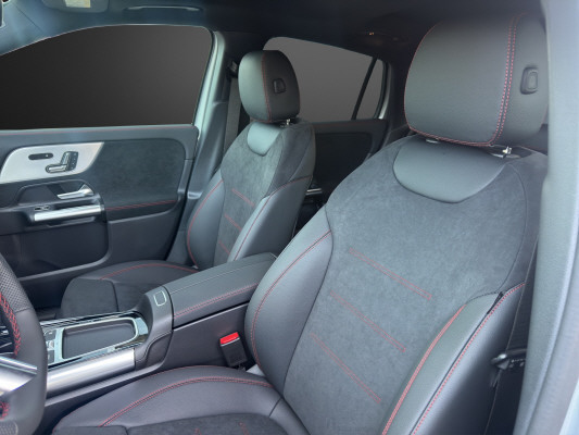 MERCEDES-BENZ GLA 200 Night Star 7G-D-image-6