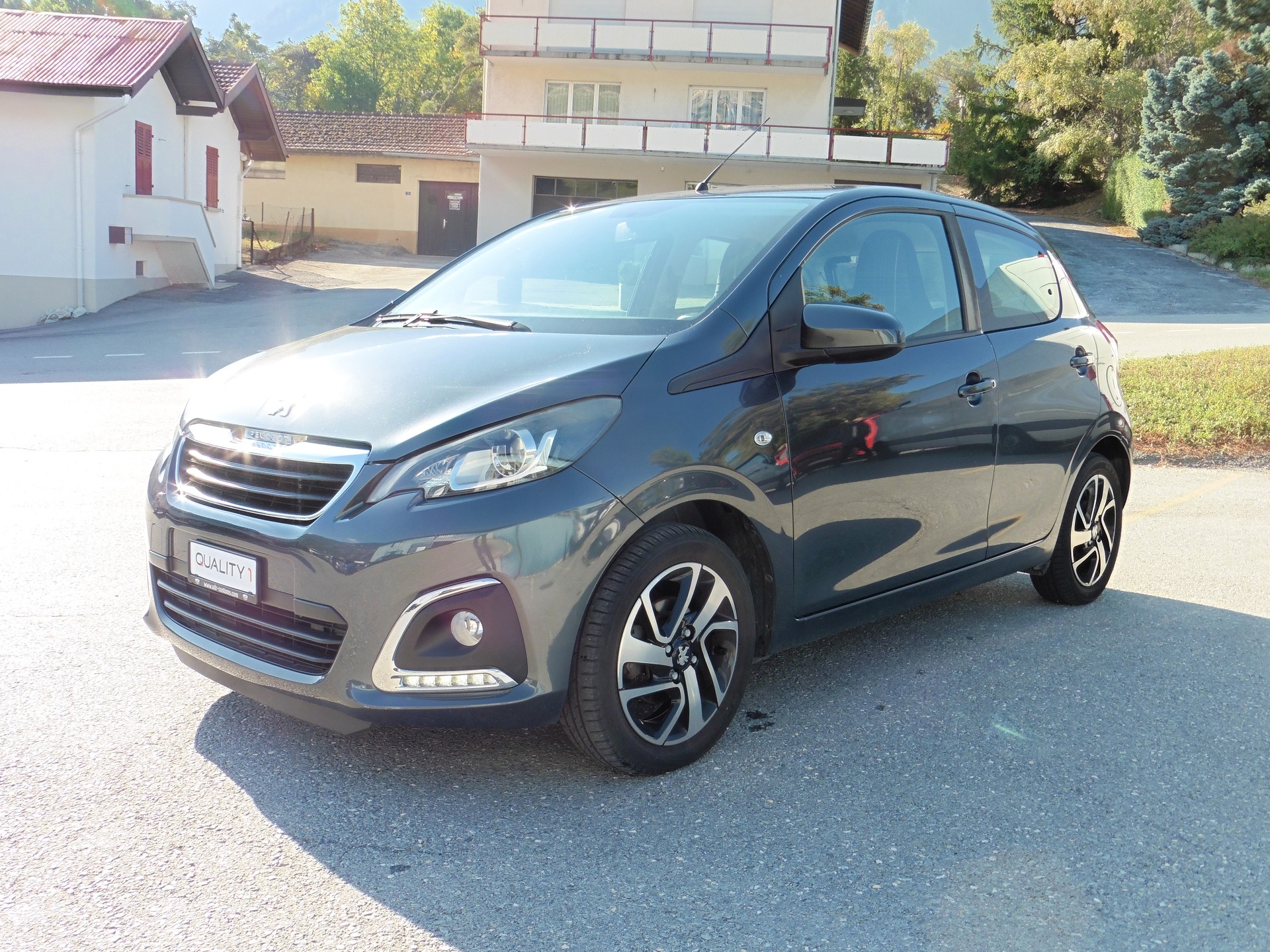 PEUGEOT 108 1.2 PureTech GT Line