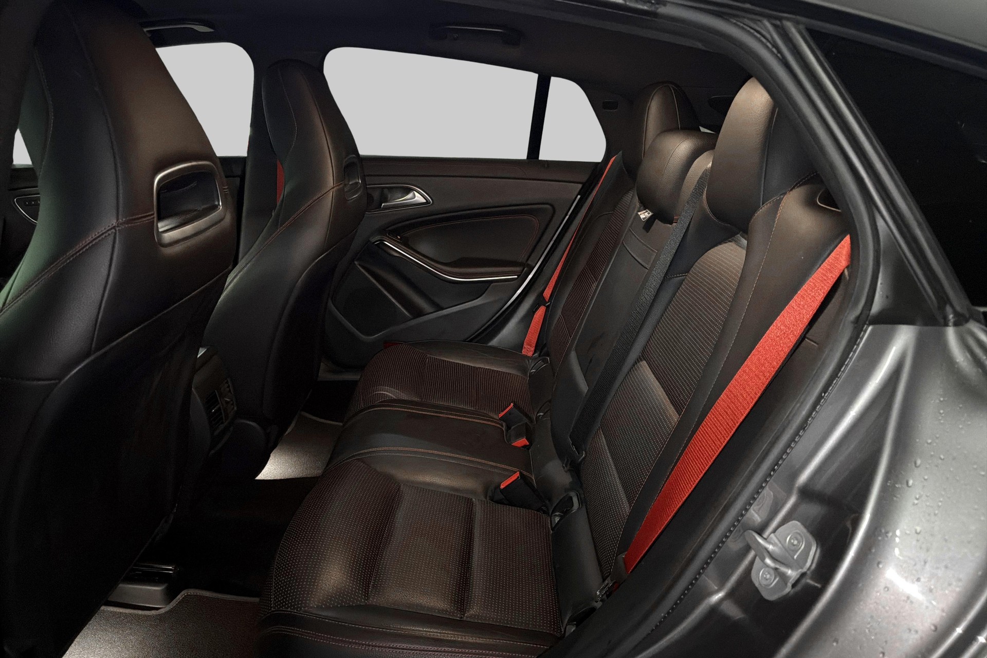 MERCEDES-BENZ CLA Shooting Brake 250 Sport 7G-DCT 4Matic-image-15