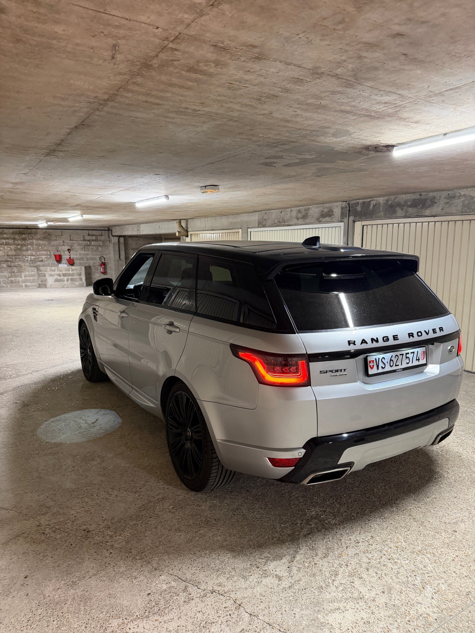 LAND ROVER 3.0 SDV6 HSE Dynamic-image-6