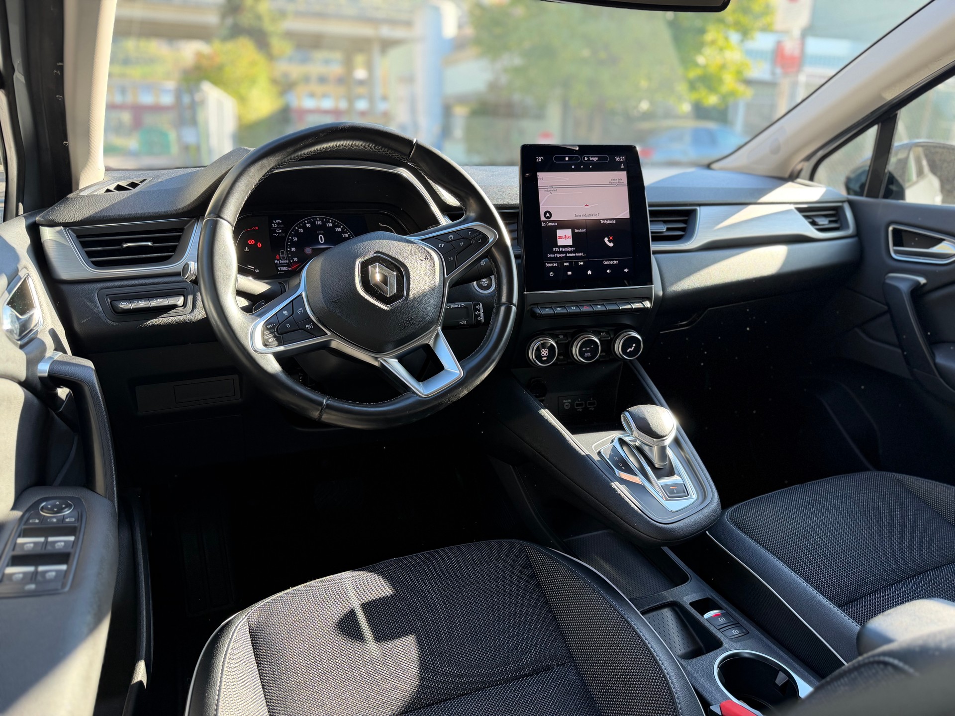 RENAULT Captur 1.3 TCe Edition1 EDC-image-8