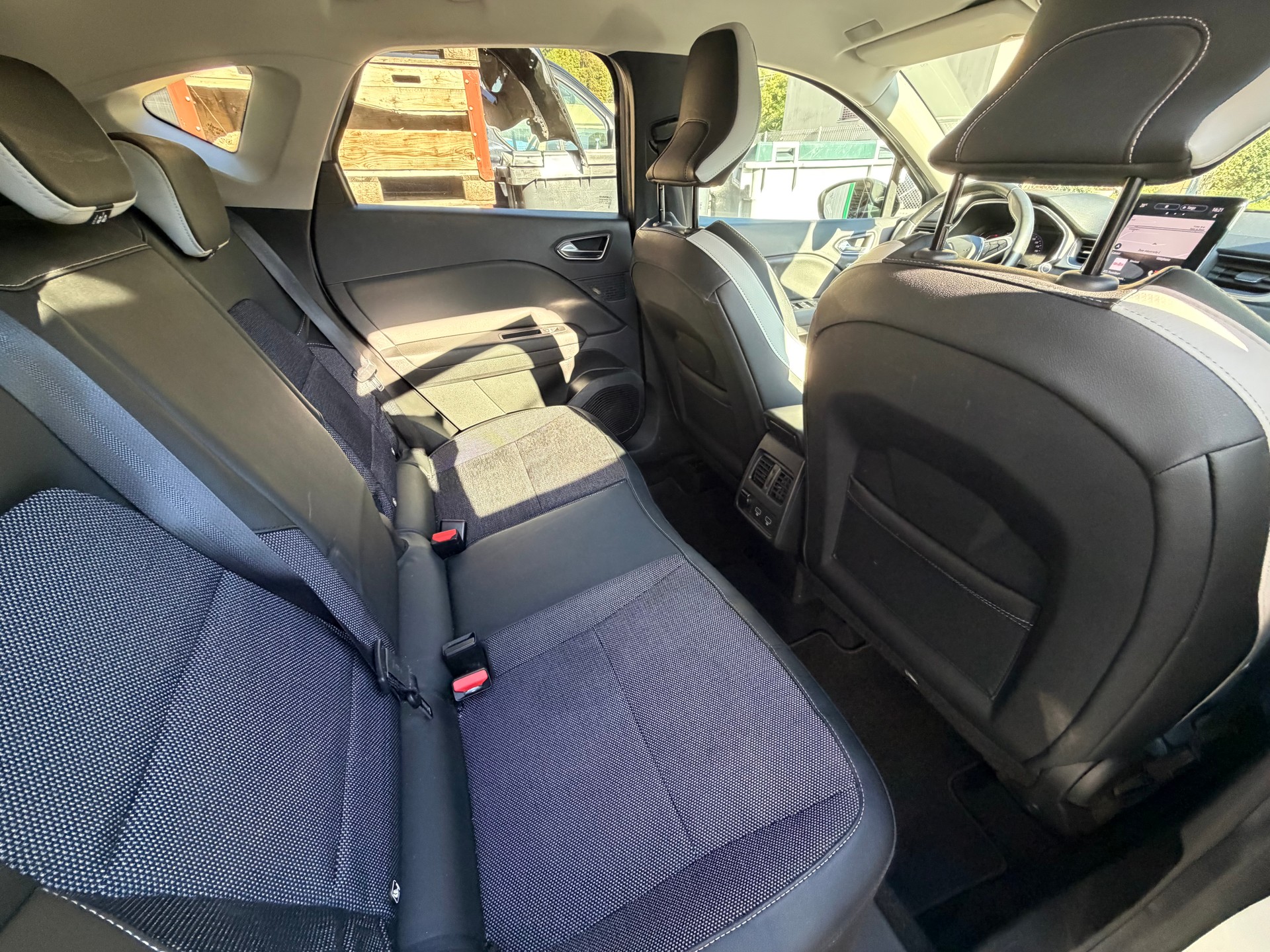 RENAULT Captur 1.3 TCe Edition1 EDC-image-9