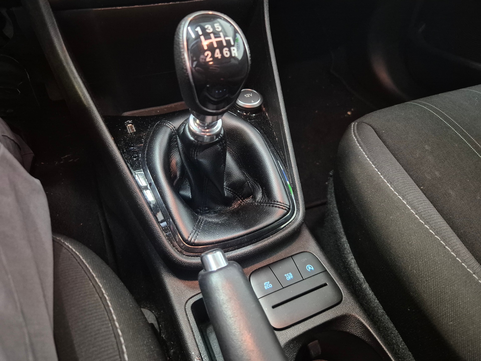 FORD Fiesta 1.0 SCTi Titanium-image-14