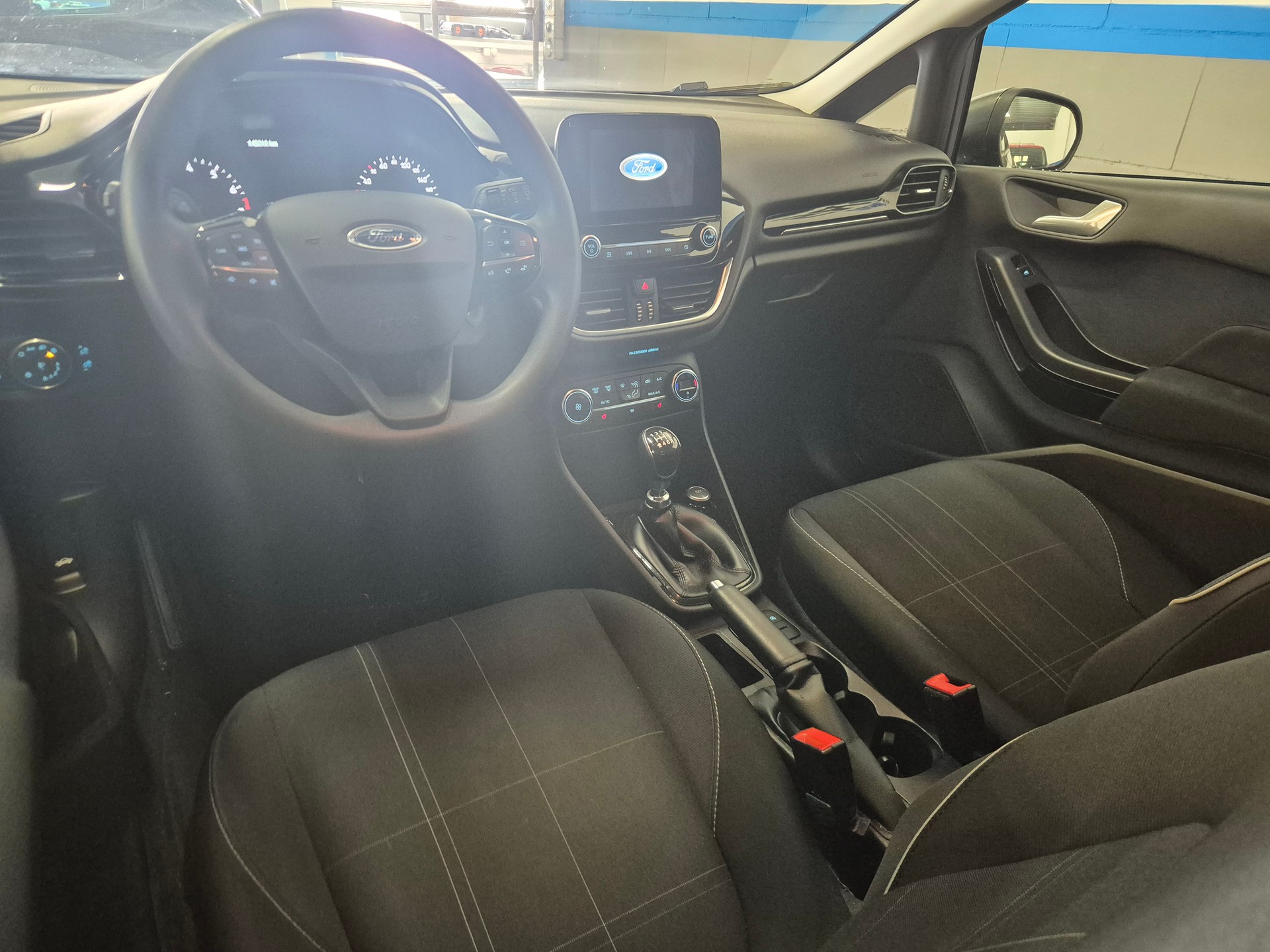 FORD Fiesta 1.0 SCTi Titanium-image-8
