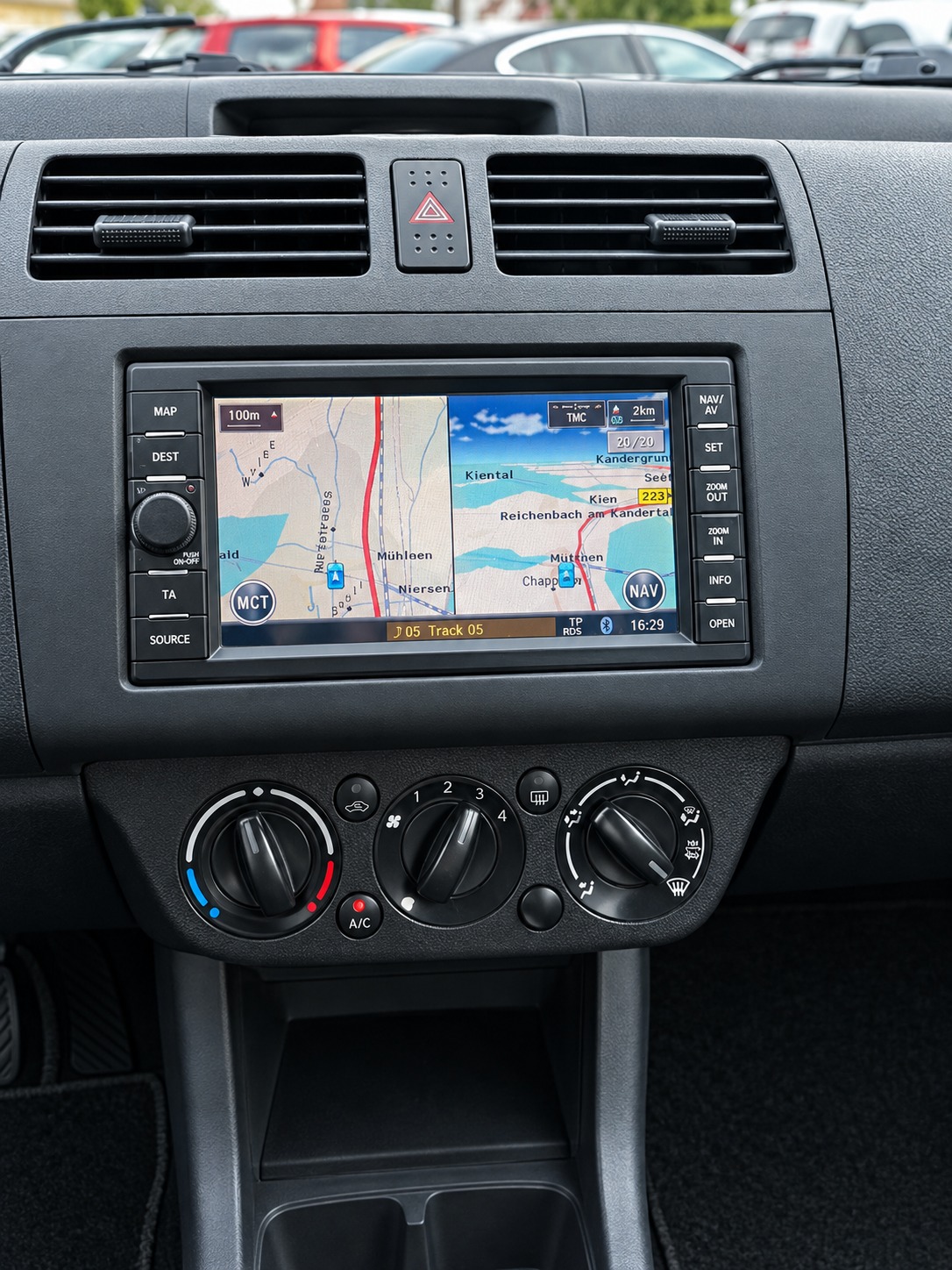 SUZUKI Swift 1.3i 16V GL Top Piz Sulai LE 4x4-image-5