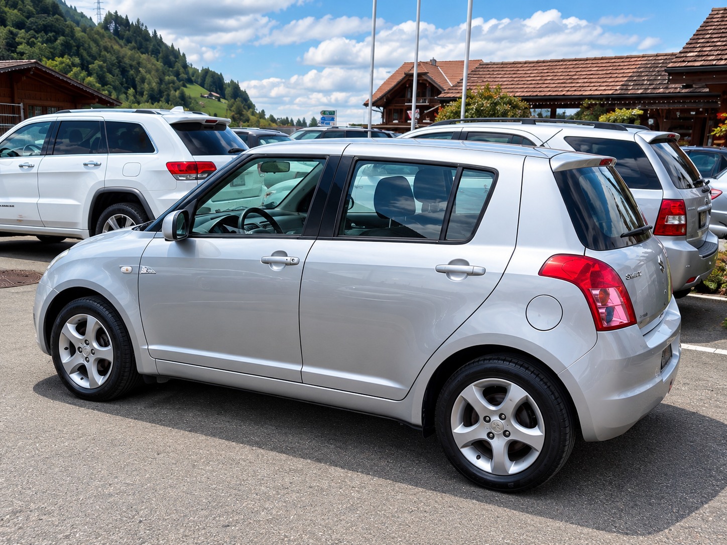 SUZUKI Swift 1.3i 16V GL Top Piz Sulai LE 4x4-image-7
