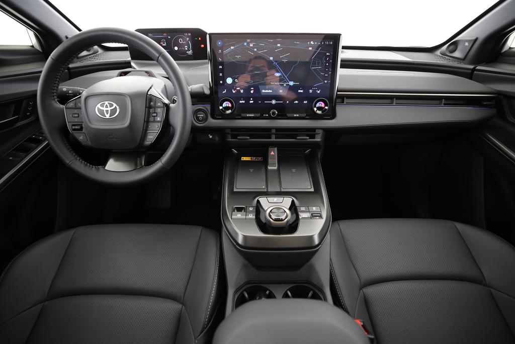 TOYOTA bZ4X Premium AWD-image-9