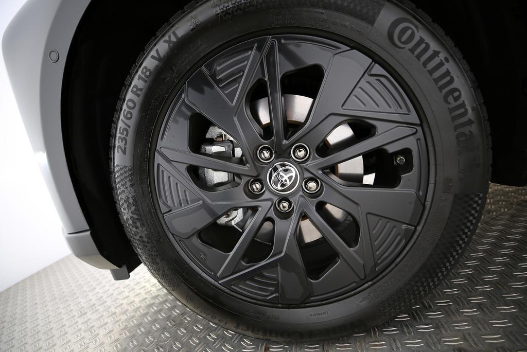 TOYOTA bZ4X Premium AWD-image-12