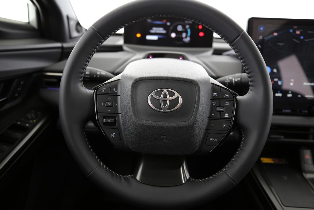 TOYOTA bZ4X Premium AWD-image-10