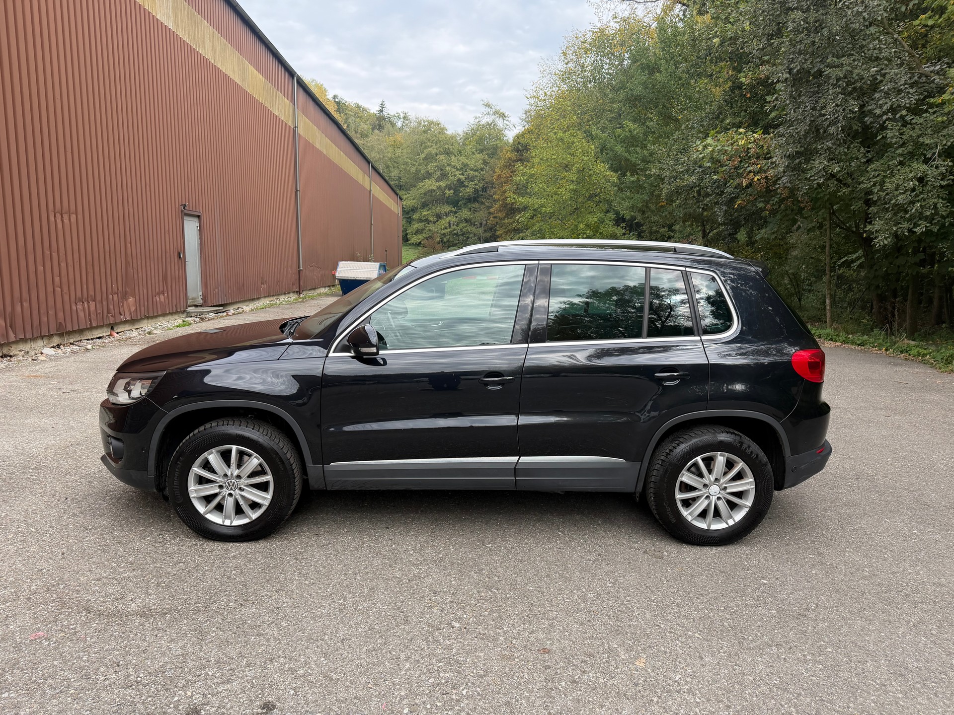 VW Tiguan 2.0 TDI BlueMotion Trend&Fun 4Motion DSG-image-2