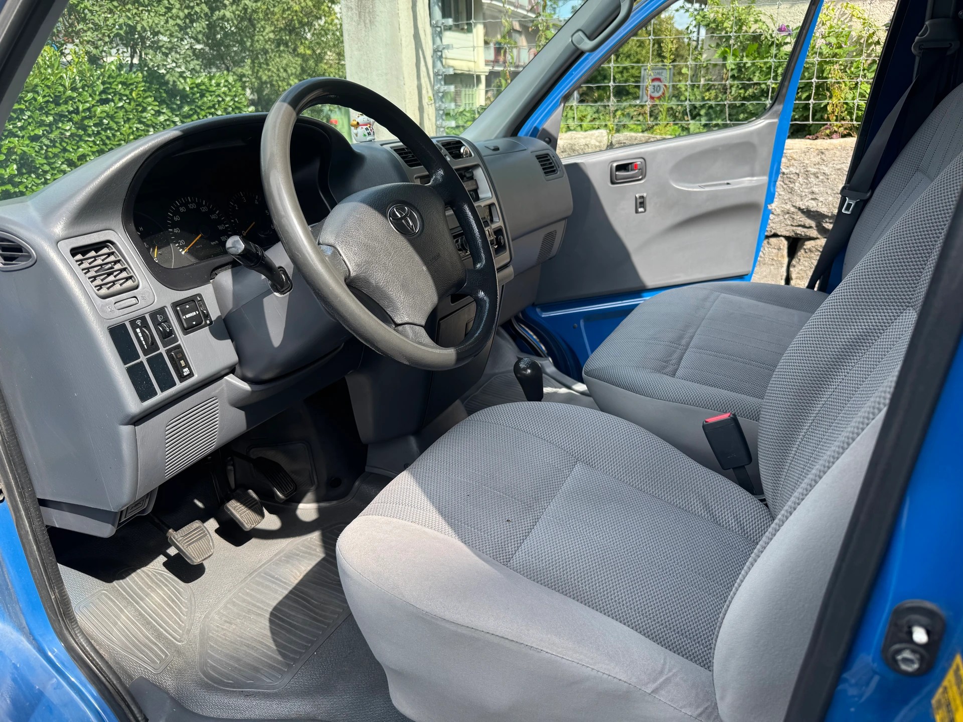 TOYOTA 2.5 D-4D 4T.-image-2