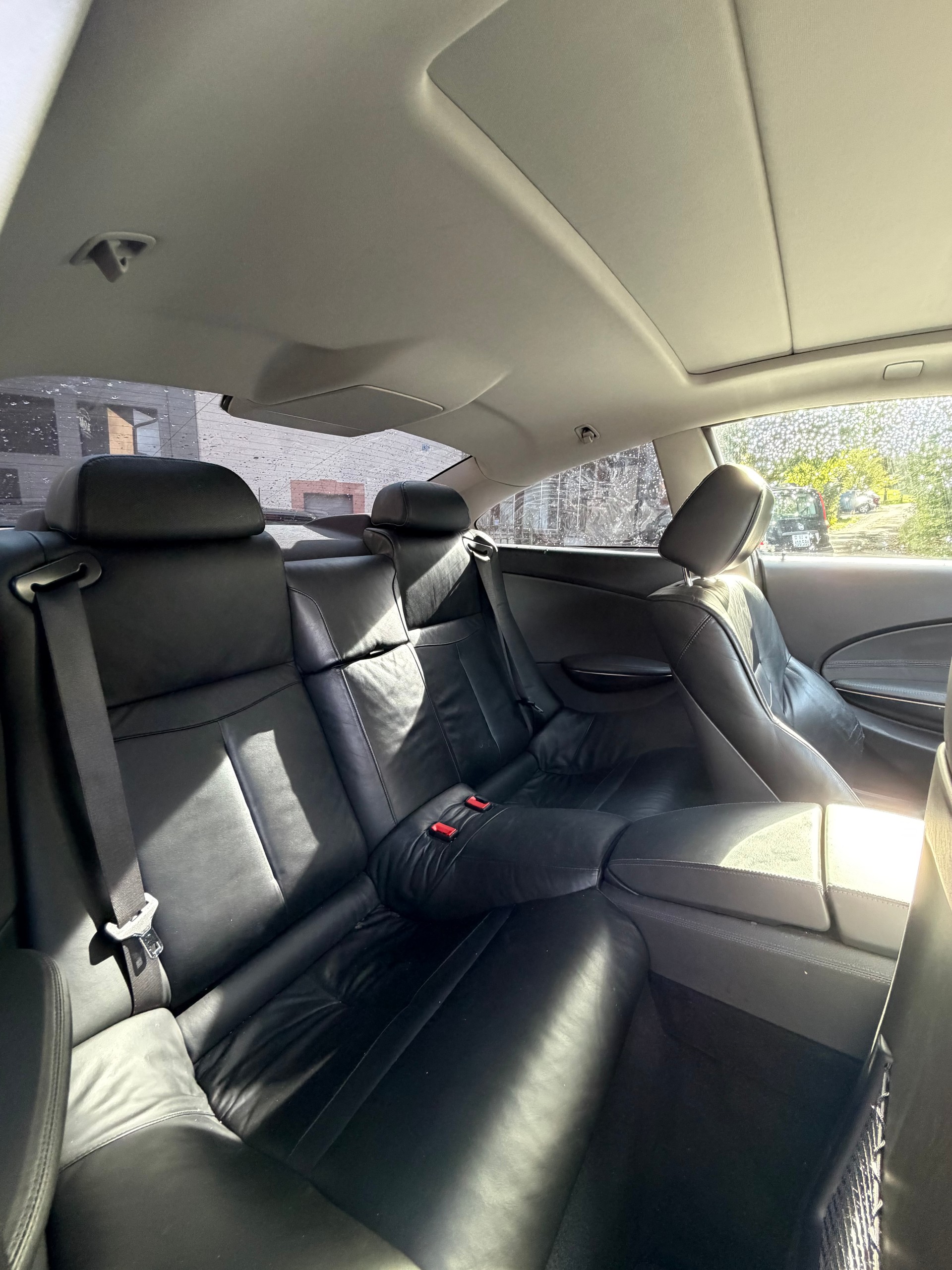 BMW 645i-image-7