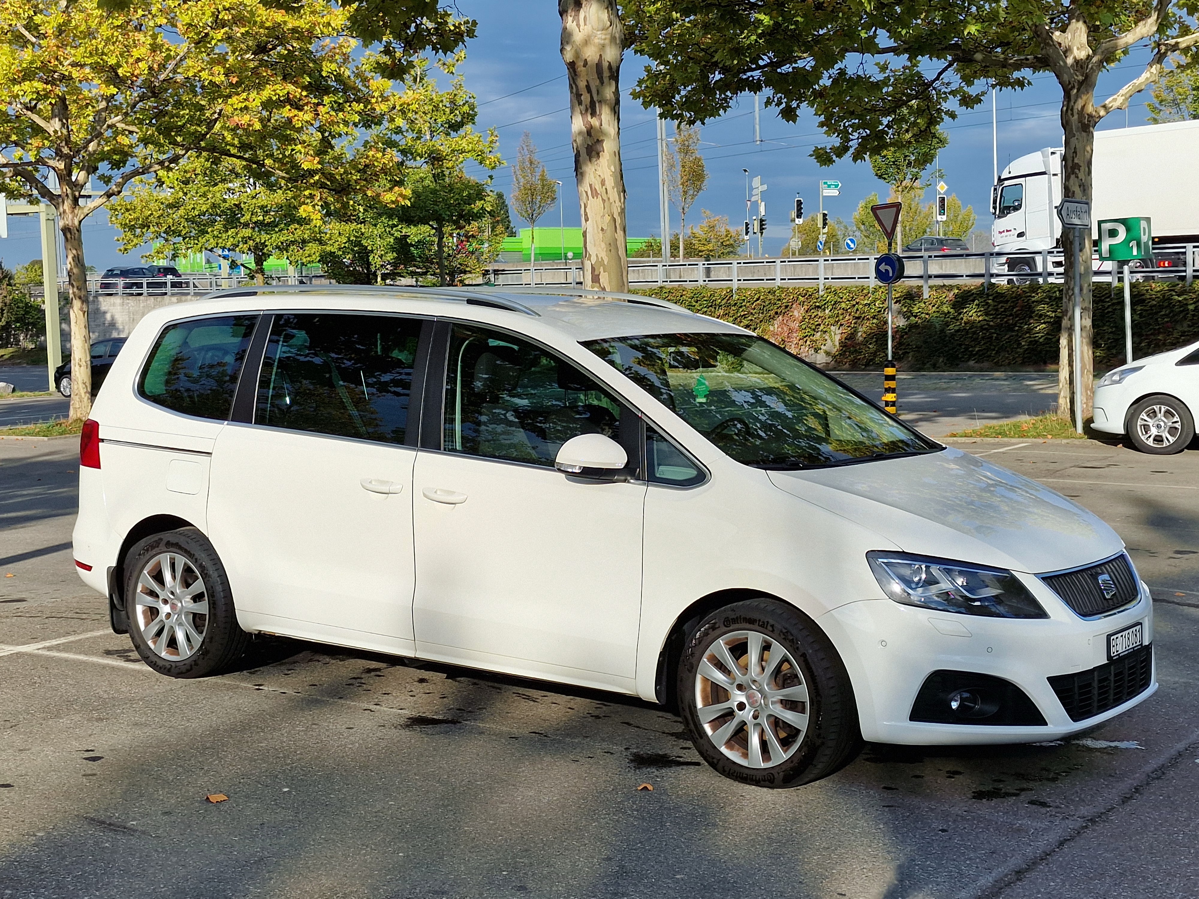Car photo
