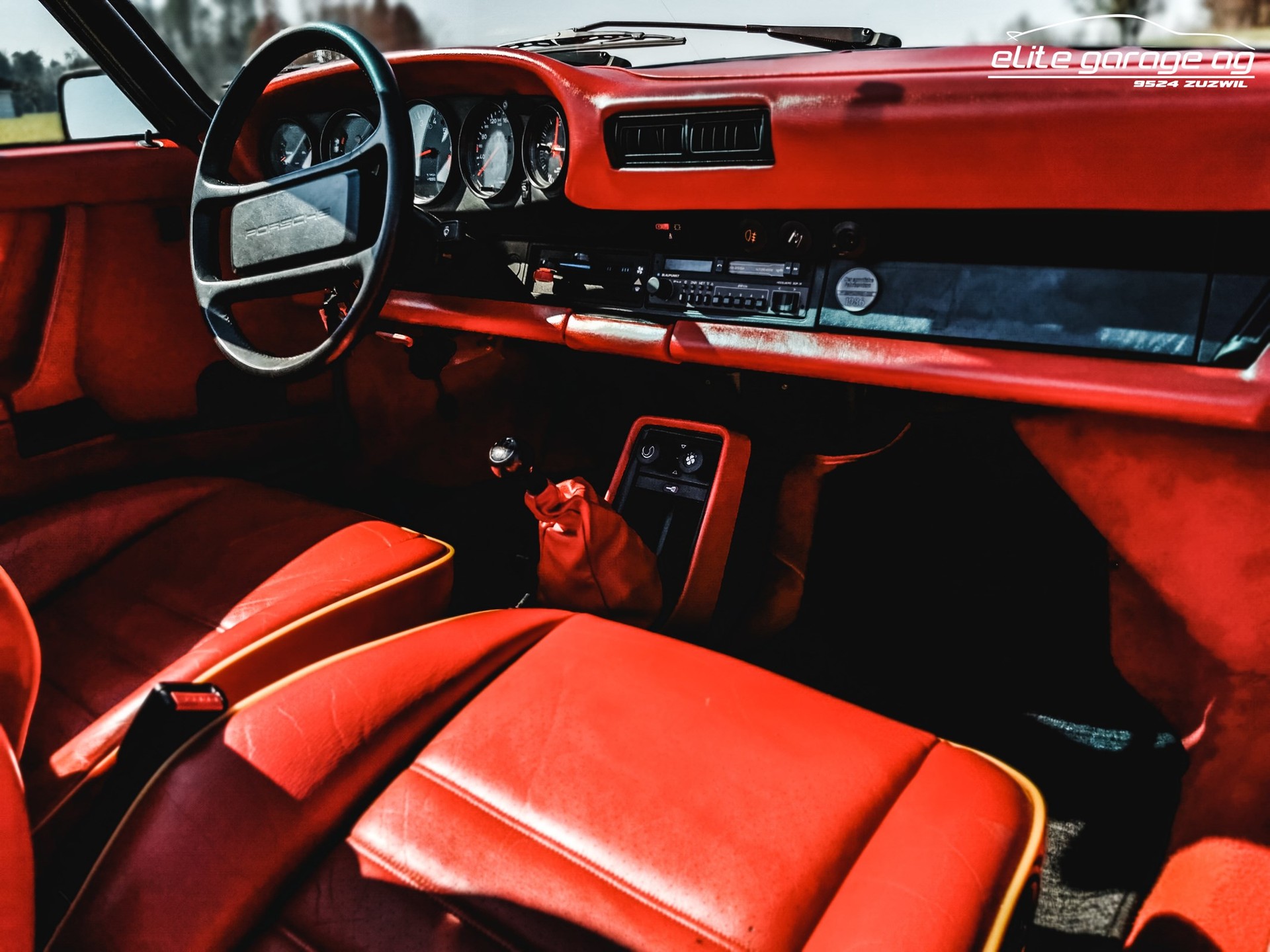 PORSCHE 911 Carrera Cabrio-image-14