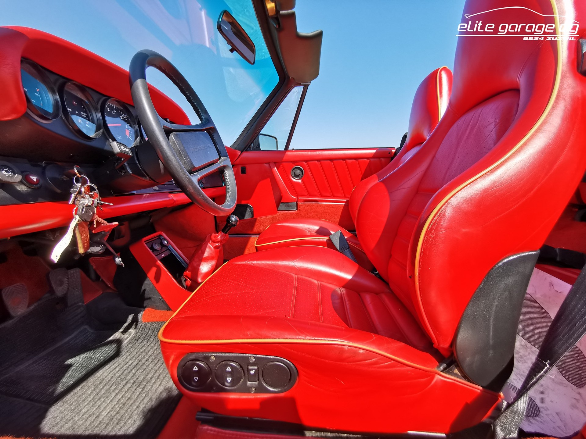 PORSCHE 911 Carrera Cabrio-image-11