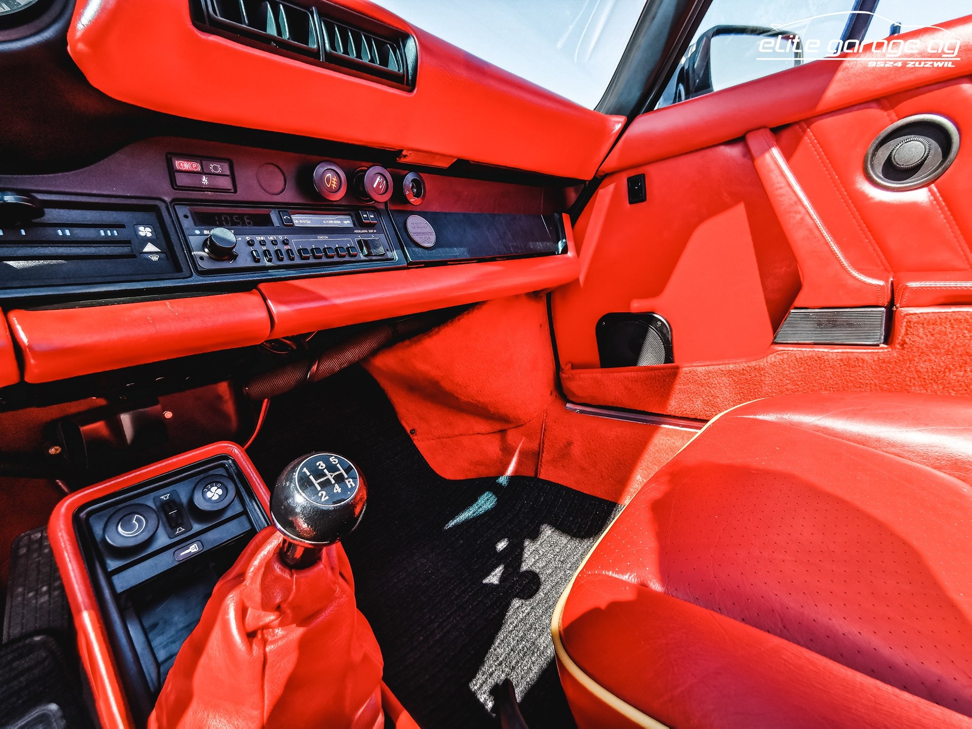 PORSCHE 911 Carrera Cabrio-image-15