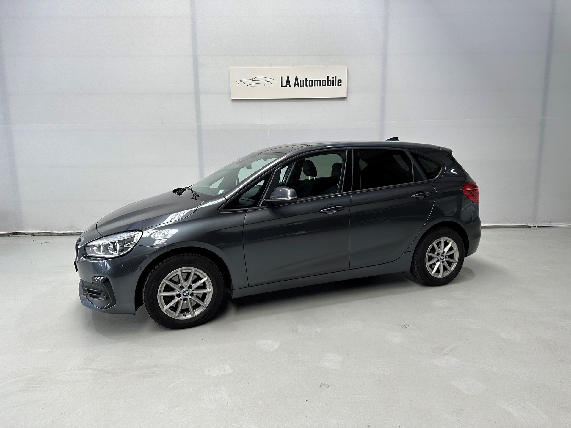 BMW 218d Active Tourer Steptronic-image-1
