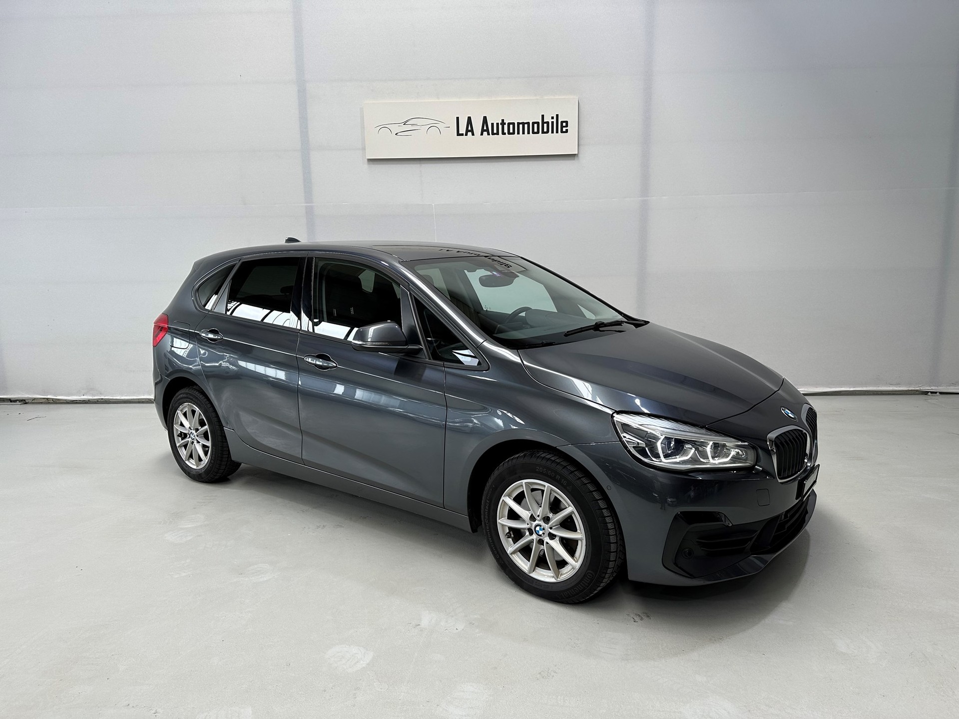 BMW 218d Active Tourer Steptronic-image-5