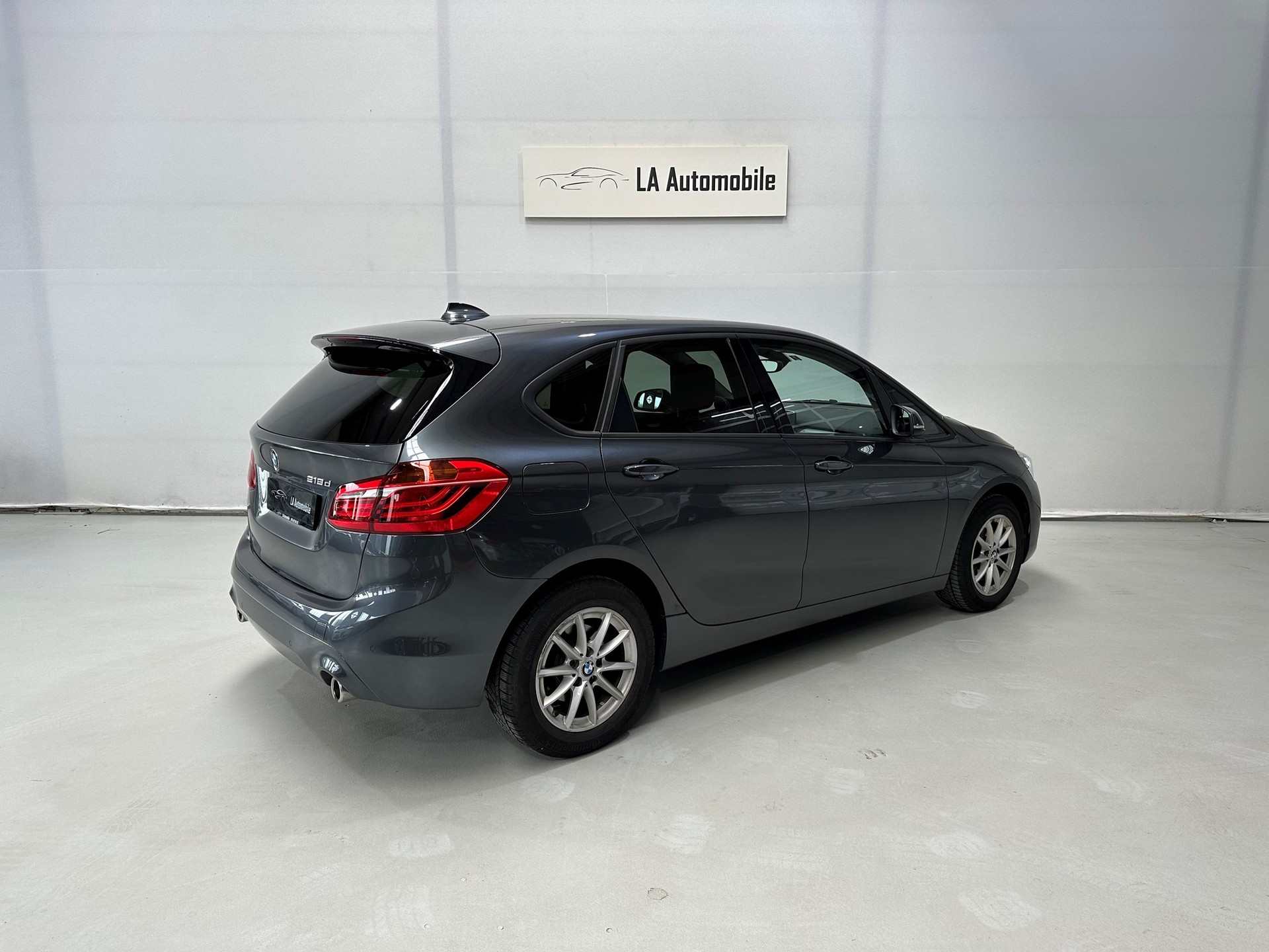 BMW 218d Active Tourer Steptronic-image-7