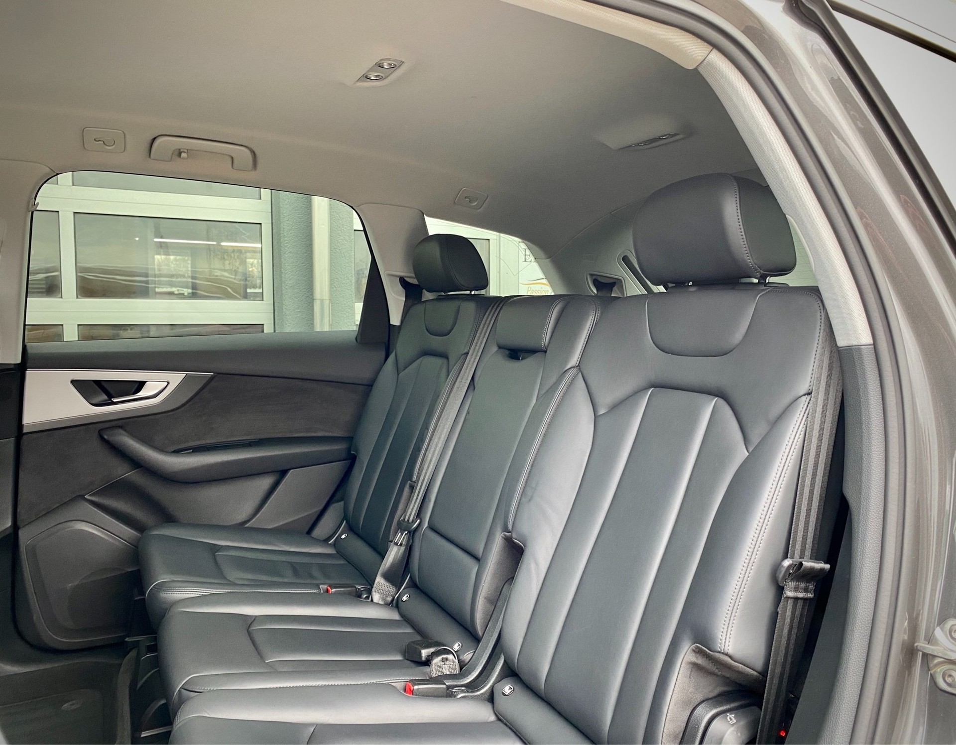 AUDI Q7 3.0 TDI quattro tiptronic - 7 PLACES - Véhicule Suisse (CH)-image-8