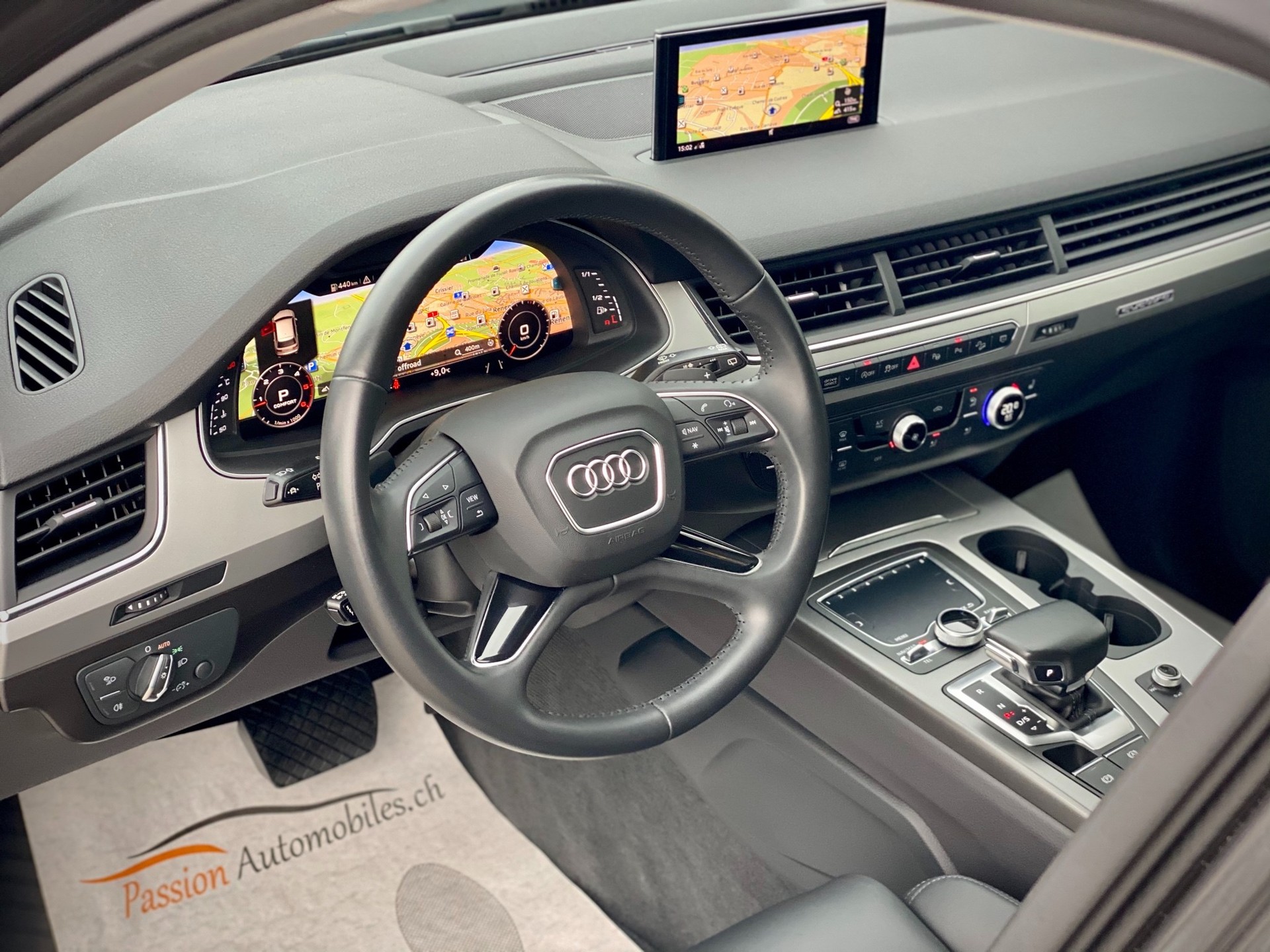 AUDI Q7 3.0 TDI quattro tiptronic - 7 PLACES - Véhicule Suisse (CH)-image-6