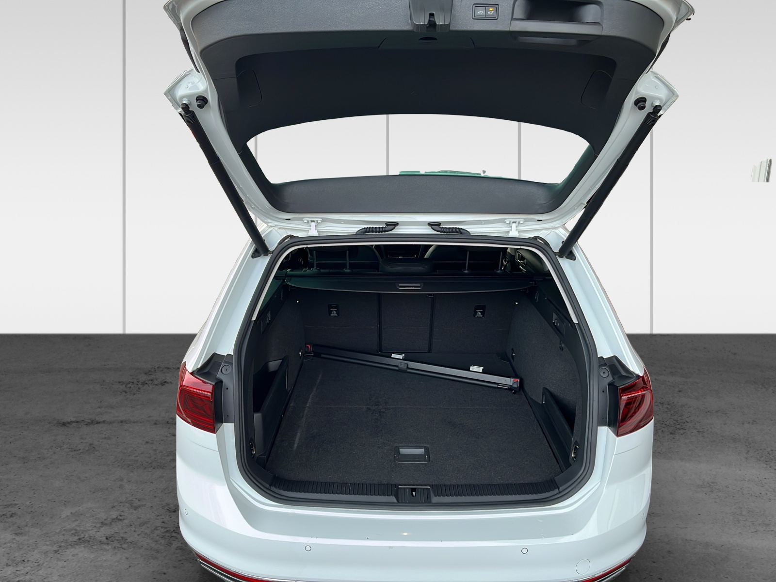 VW Passat Variant 1.4 TSI GTE Hybrid DSG-image-12
